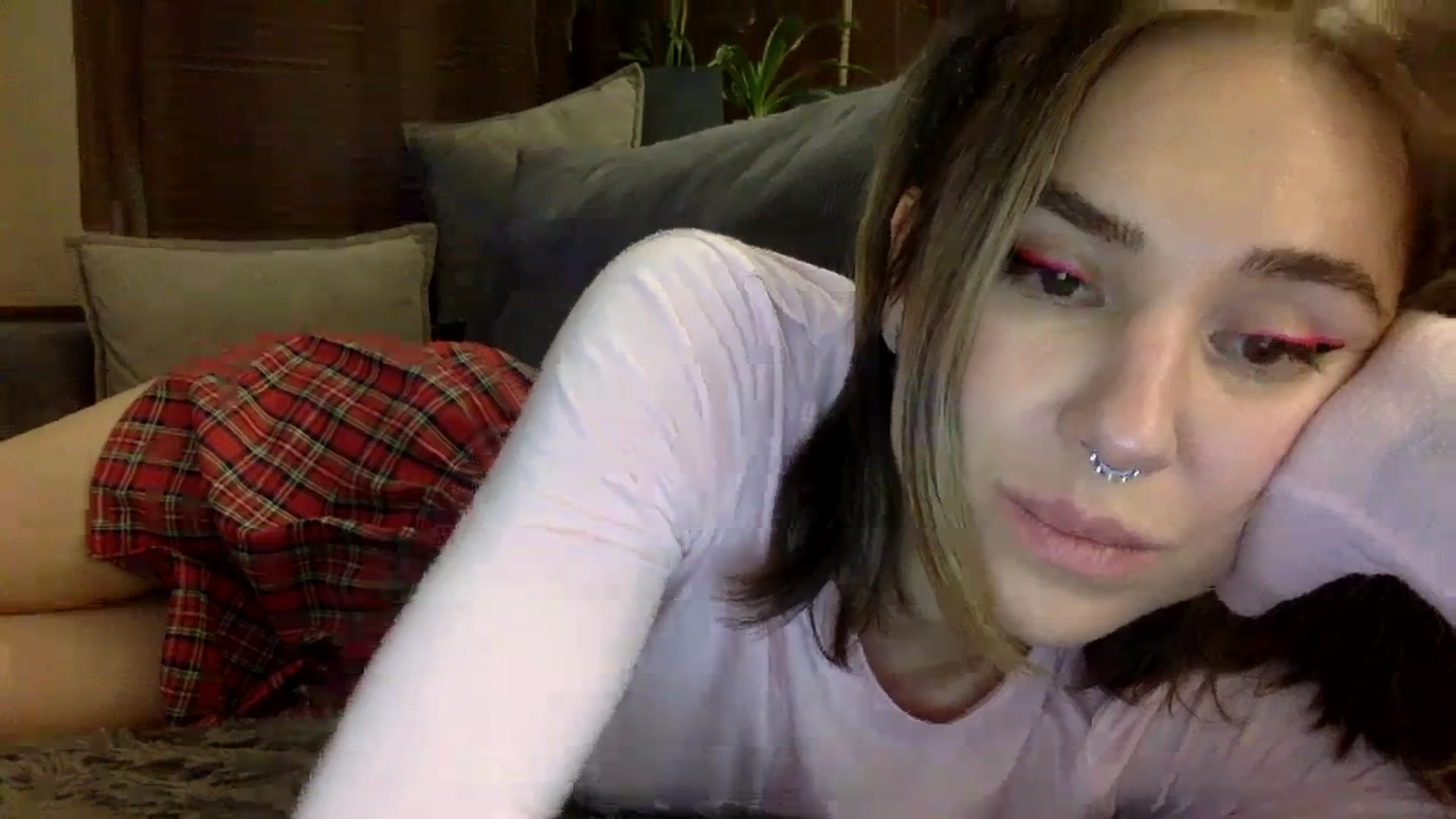 Gallery image thumbnail from EgoisticKitty's myfreecams stream on, 12/07/2023, 17:10 image 18 of 20
