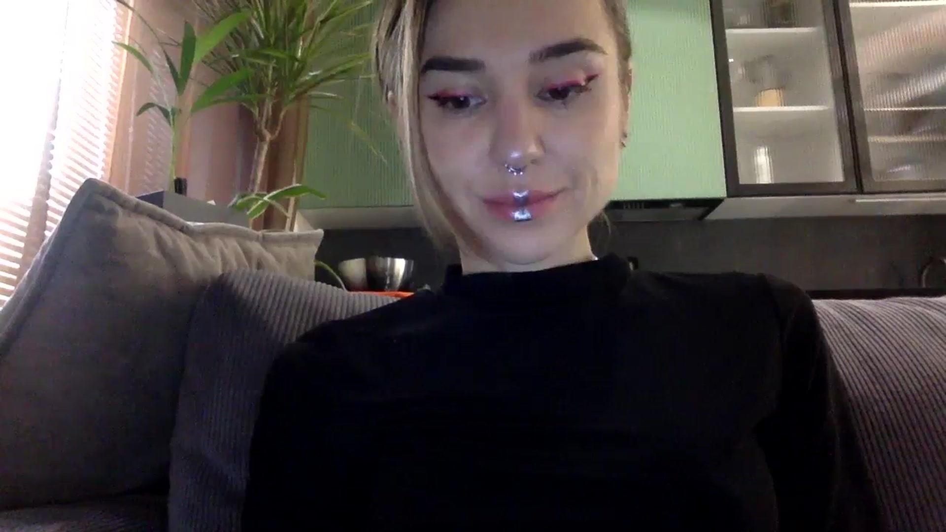 Gallery image thumbnail from EgoisticKitty's myfreecams stream on, 12/08/2023, 08:31 image 14 of 20