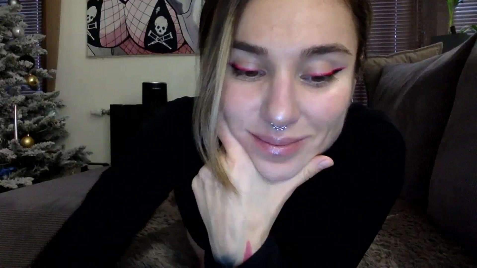 Gallery image thumbnail from EgoisticKitty's myfreecams stream on, 12/08/2023, 10:01 image 18 of 20