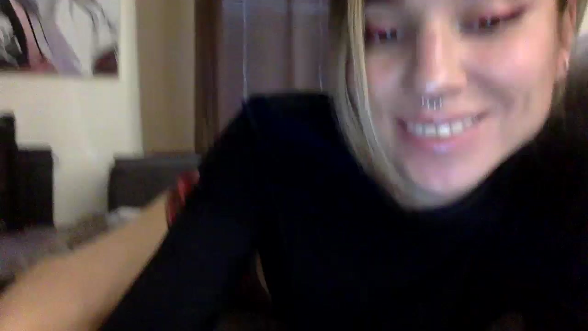 Gallery image thumbnail from EgoisticKitty's myfreecams stream on, 12/08/2023, 10:56 image 3 of 20