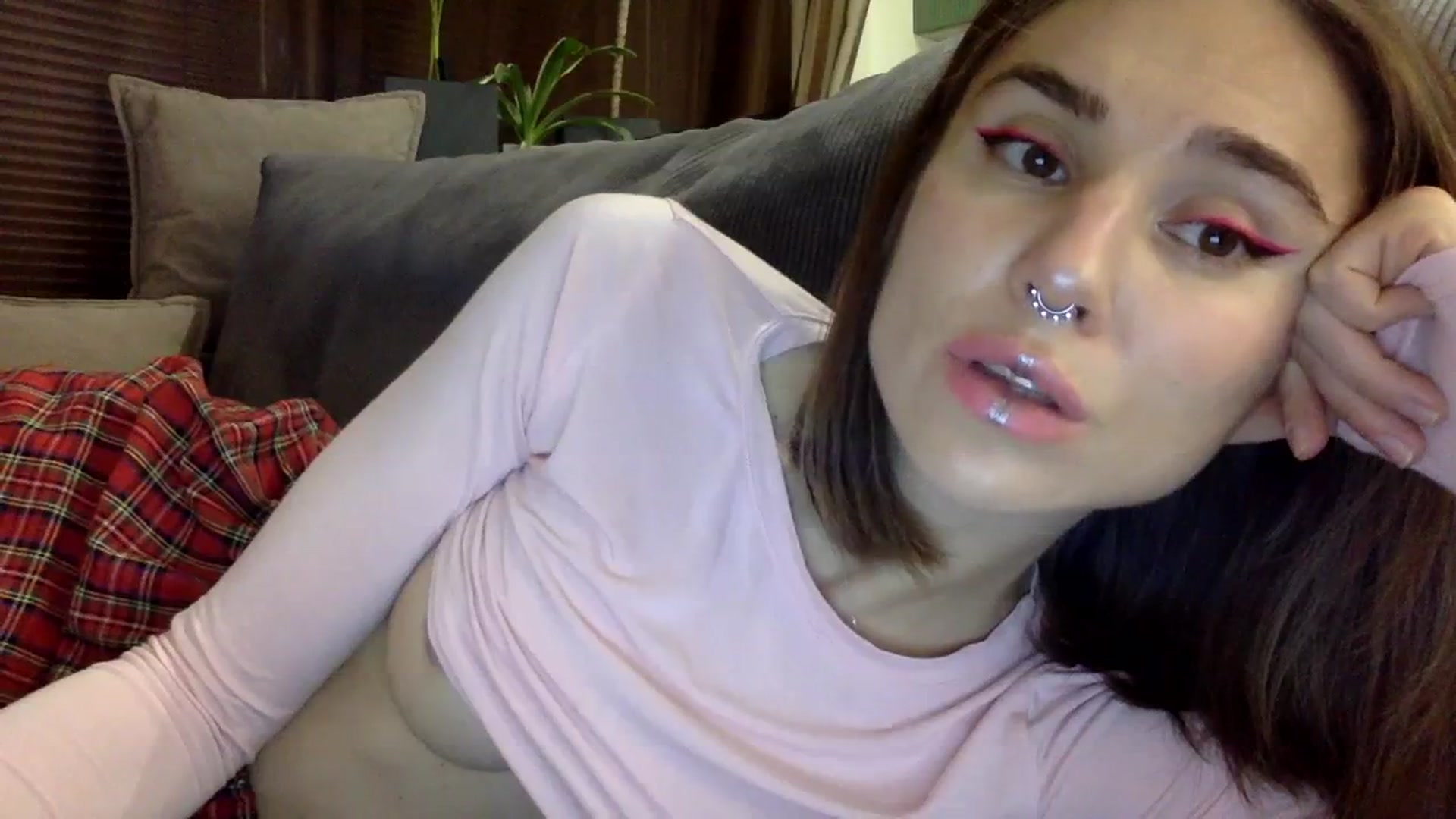 Gallery image thumbnail from EgoisticKitty's myfreecams stream on, 12/08/2023, 15:03 image 17 of 20