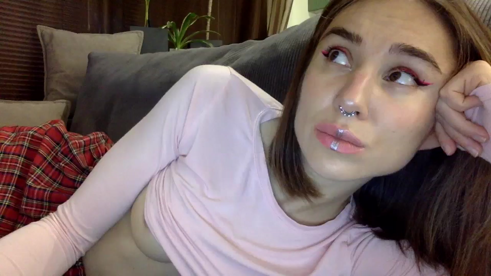 Gallery image thumbnail from EgoisticKitty's myfreecams stream on, 12/08/2023, 15:03 image 18 of 20