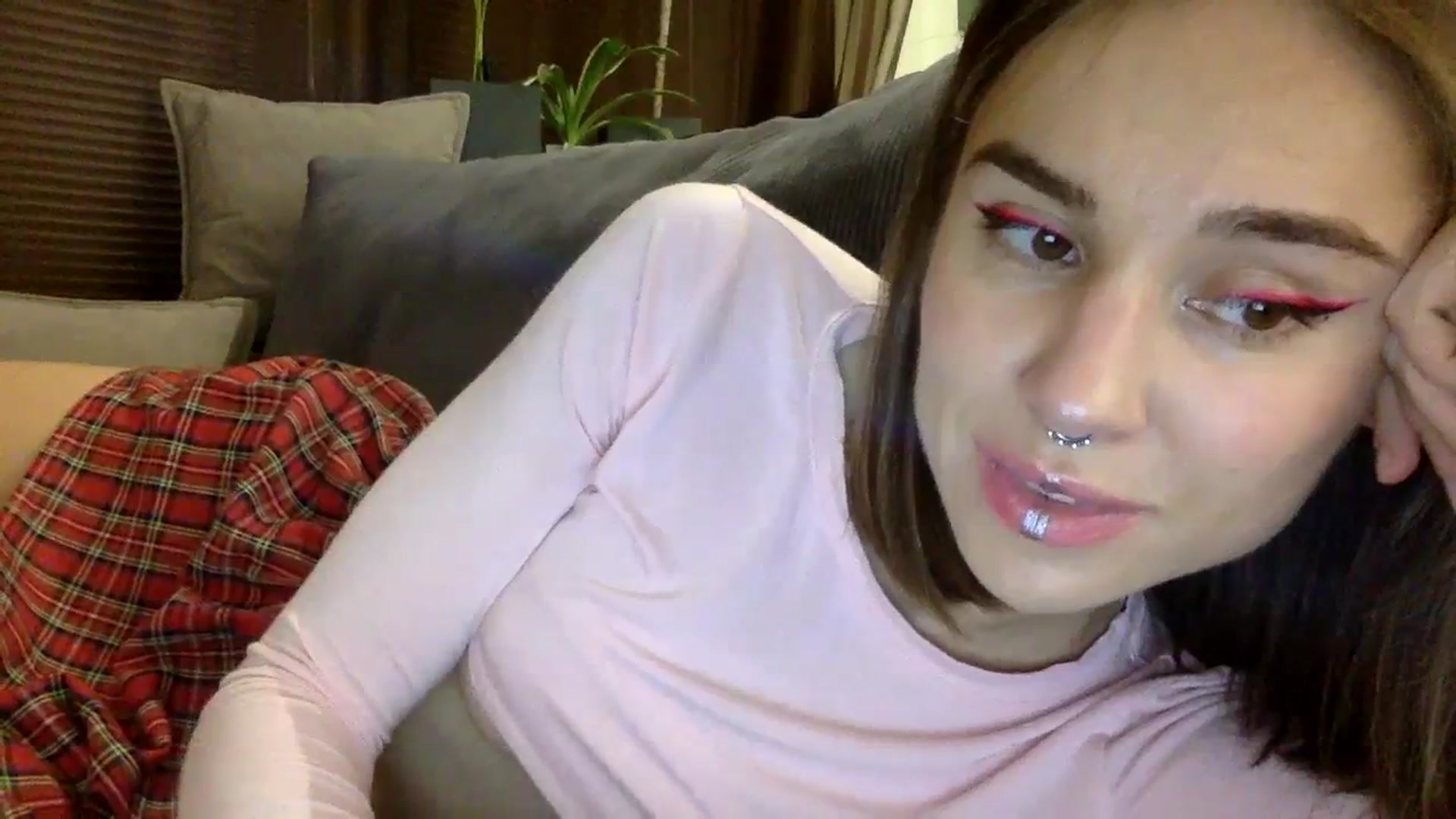 Gallery image thumbnail from EgoisticKitty's myfreecams stream on, 12/08/2023, 15:03 image 14 of 20