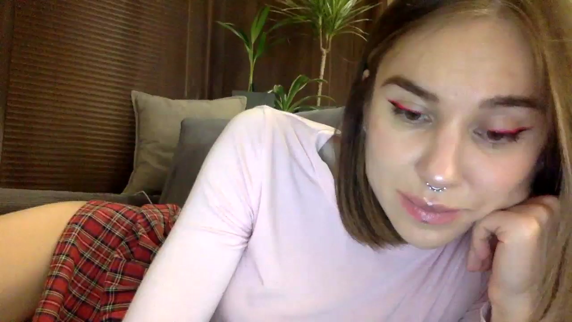 Gallery image thumbnail from EgoisticKitty's myfreecams stream on, 12/08/2023, 17:00 image 14 of 20