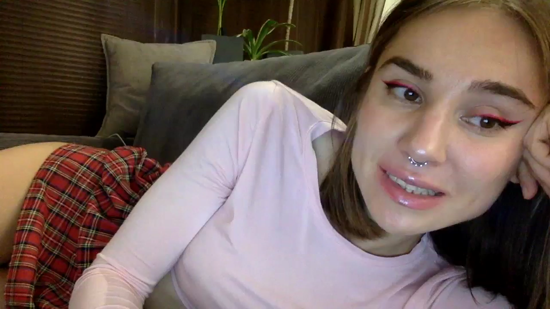 Gallery image thumbnail from EgoisticKitty's myfreecams stream on, 12/08/2023, 17:00 image 7 of 20