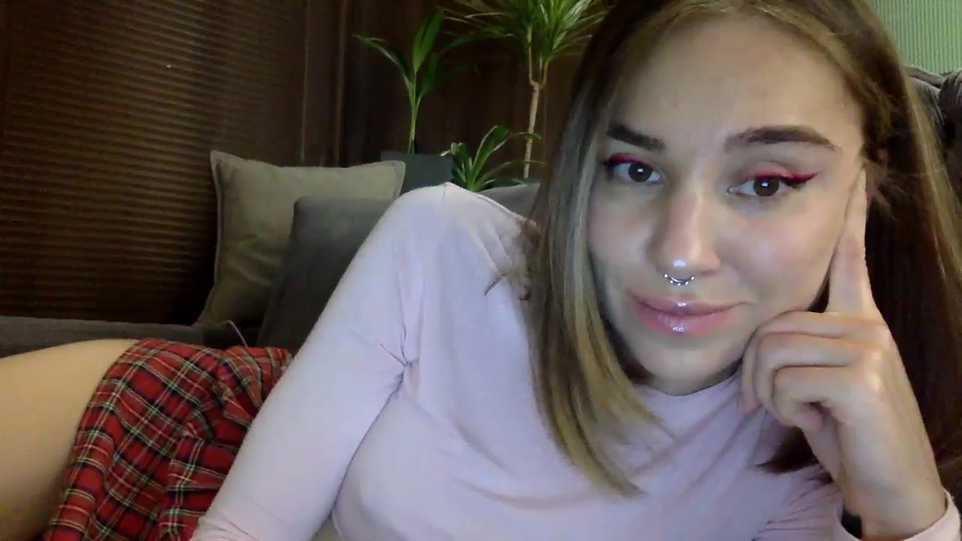 Gallery image thumbnail from EgoisticKitty's myfreecams stream on, 12/08/2023, 17:00 image 15 of 20