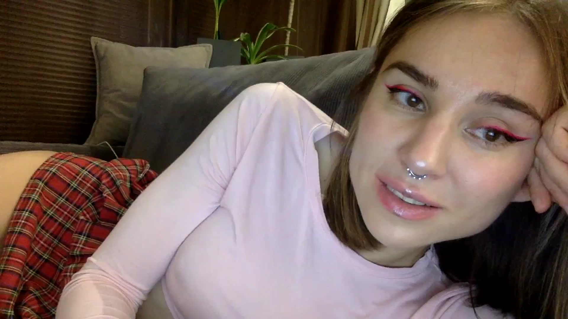 Gallery image thumbnail from EgoisticKitty's myfreecams stream on, 12/08/2023, 17:00 image 10 of 20