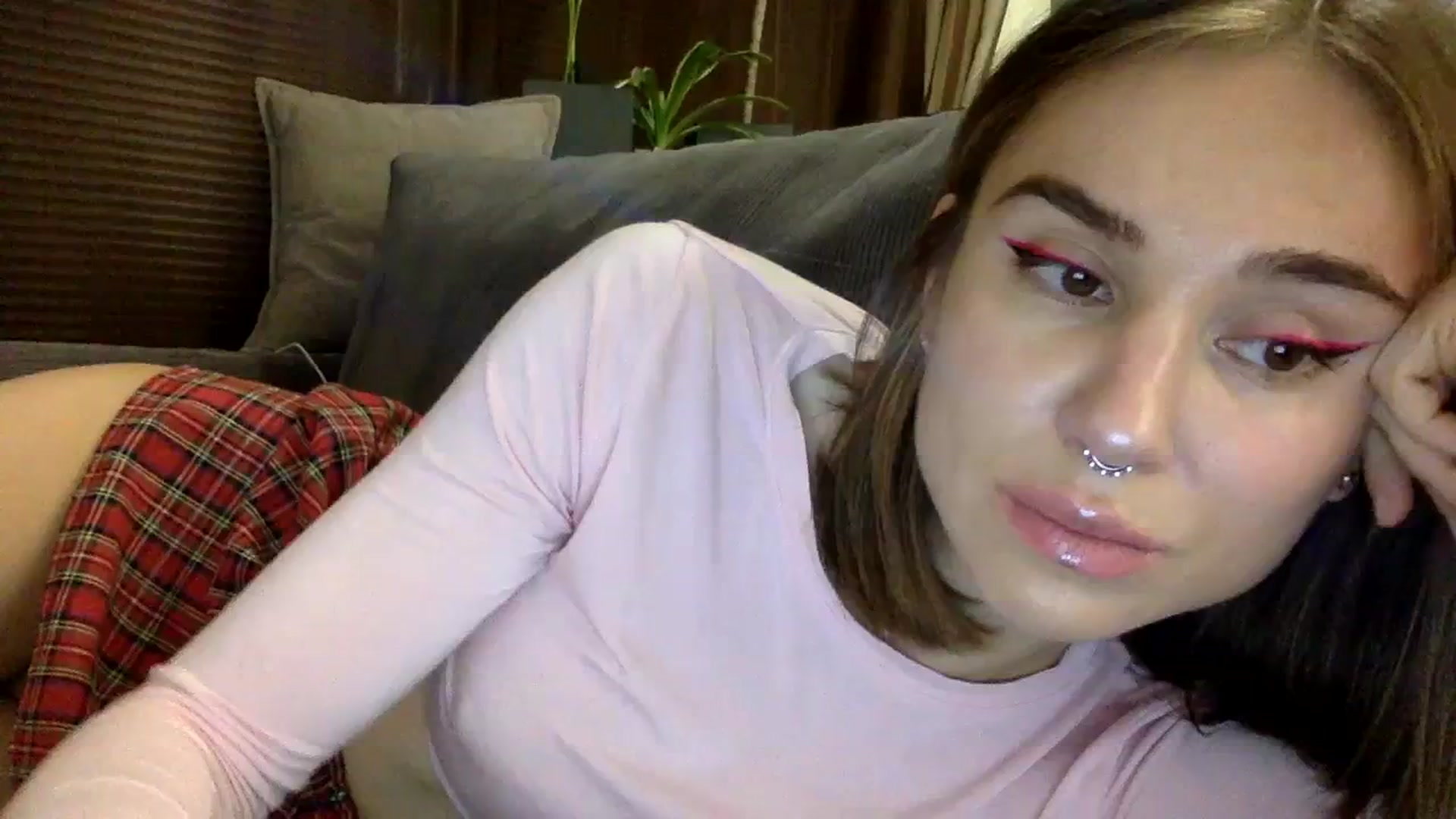 Gallery image thumbnail from EgoisticKitty's myfreecams stream on, 12/08/2023, 17:00 image 5 of 20