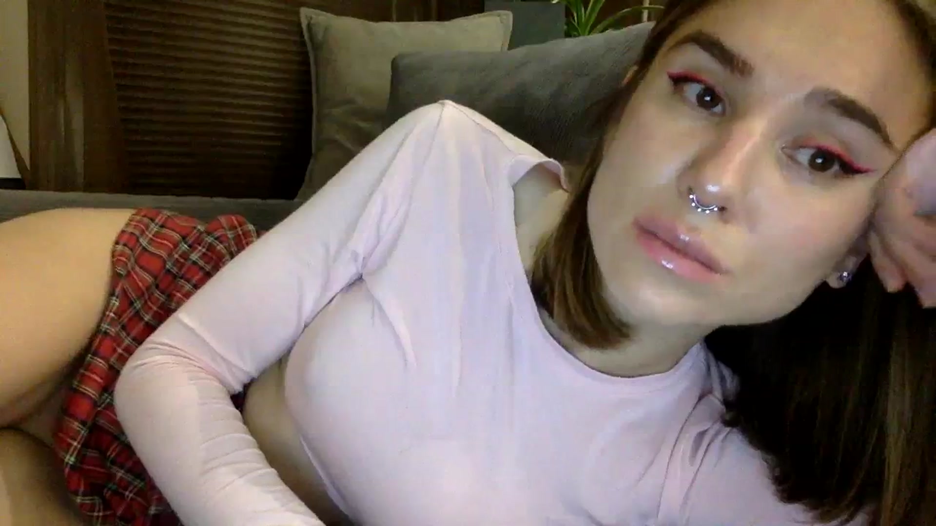 Gallery image thumbnail from EgoisticKitty's myfreecams stream on, 12/08/2023, 17:12 image 20 of 20