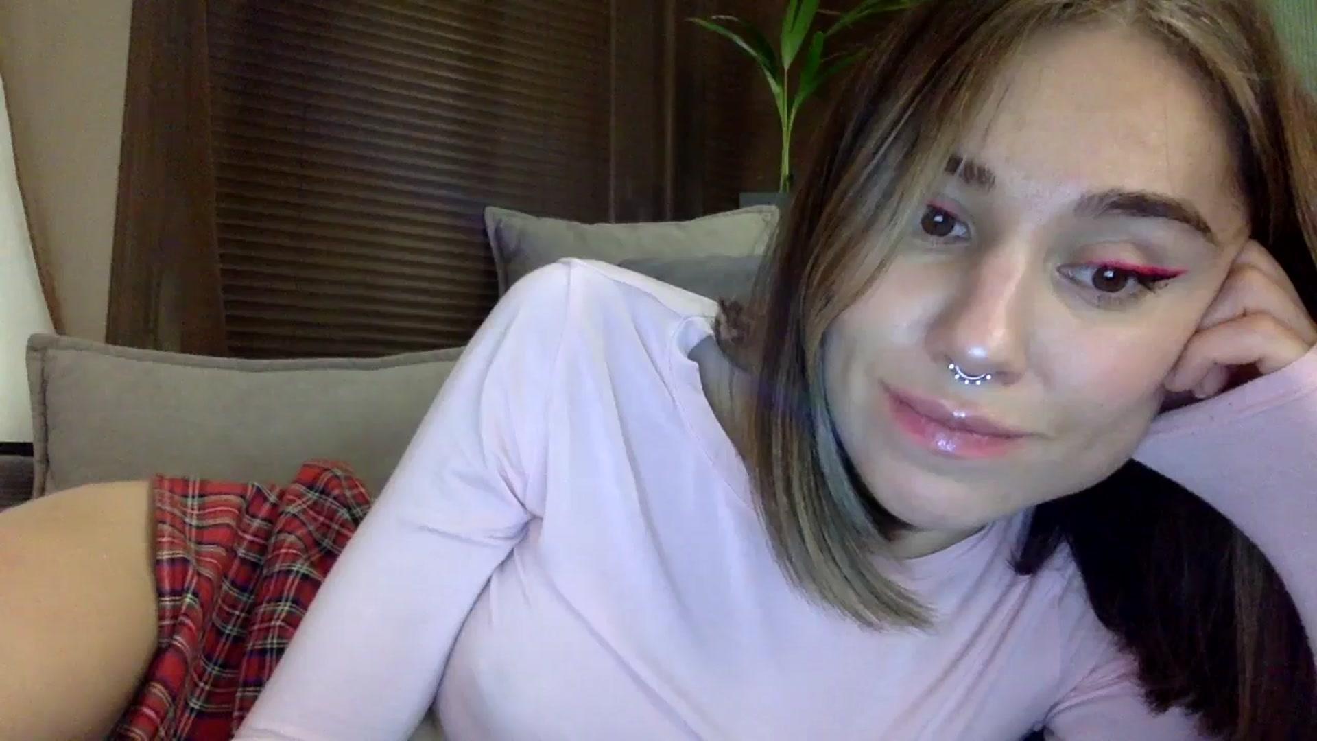 Gallery image thumbnail from EgoisticKitty's myfreecams stream on, 12/08/2023, 17:12 image 7 of 20
