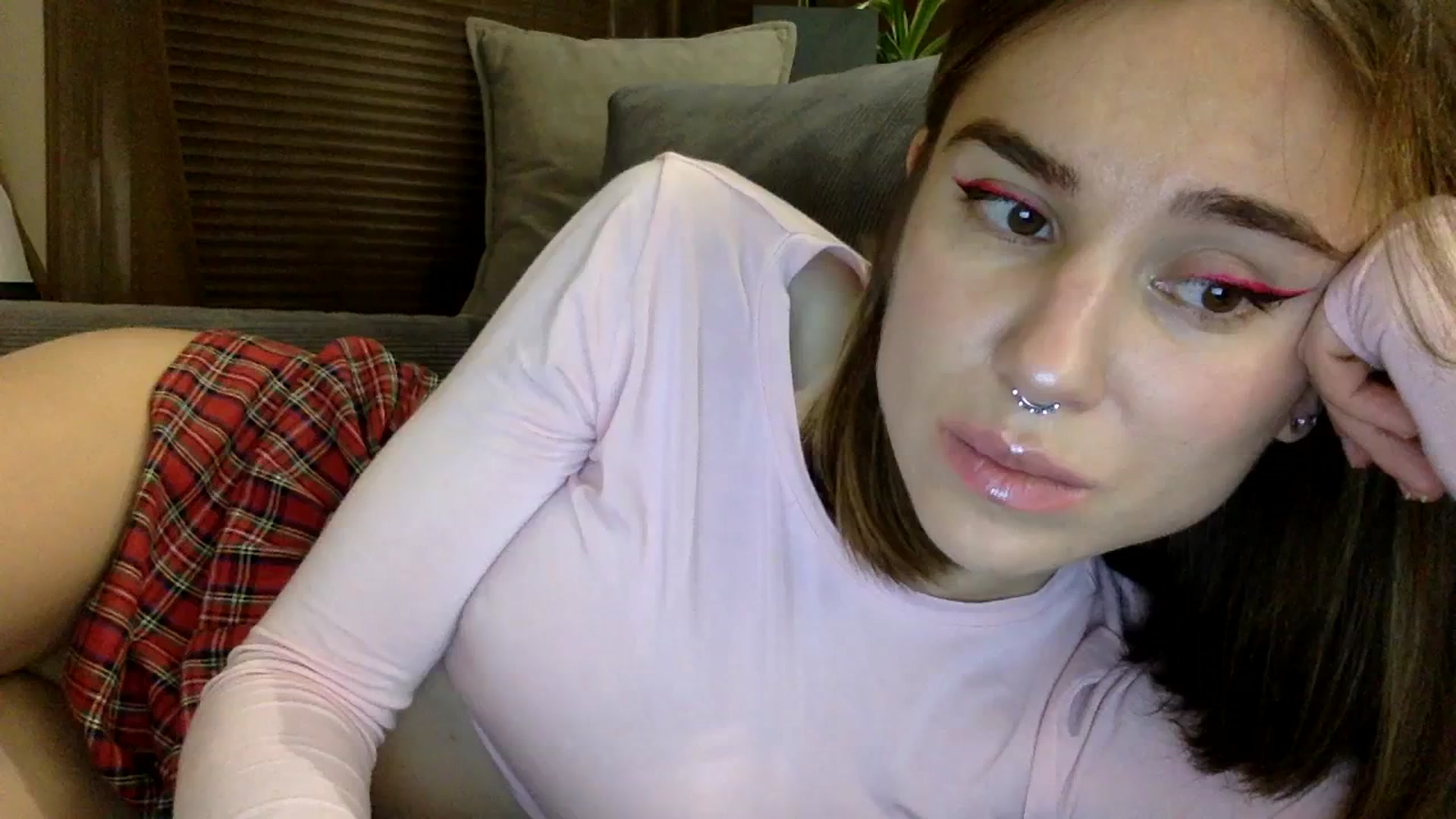 Gallery image thumbnail from EgoisticKitty's myfreecams stream on, 12/08/2023, 17:12 image 17 of 20