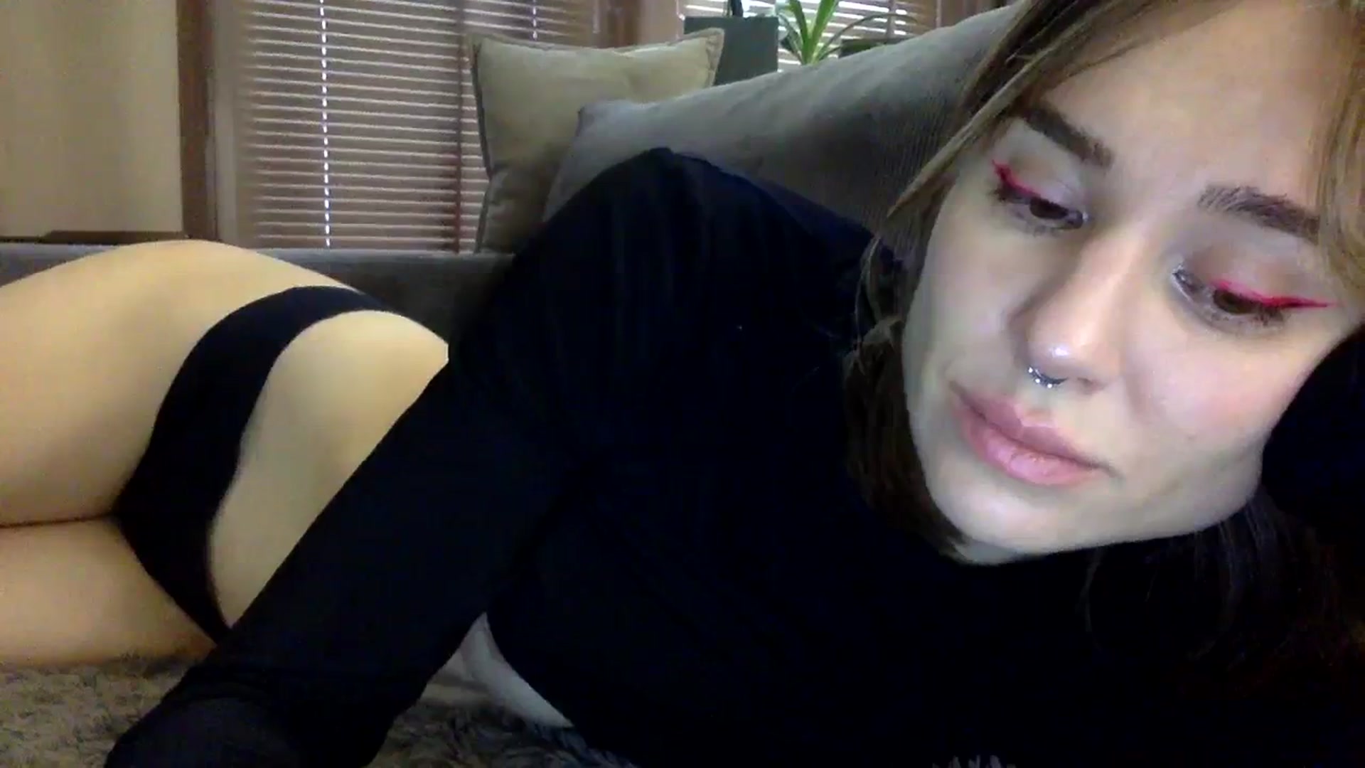 Gallery image thumbnail from EgoisticKitty's myfreecams stream on, 12/09/2023, 10:11 image 15 of 20