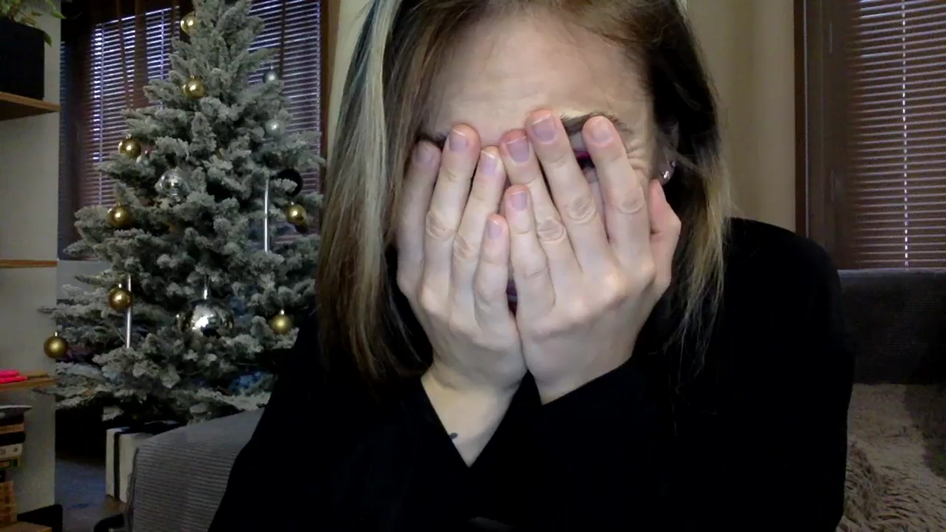 Gallery image thumbnail from EgoisticKitty's myfreecams stream on, 12/09/2023, 11:54 image 6 of 20