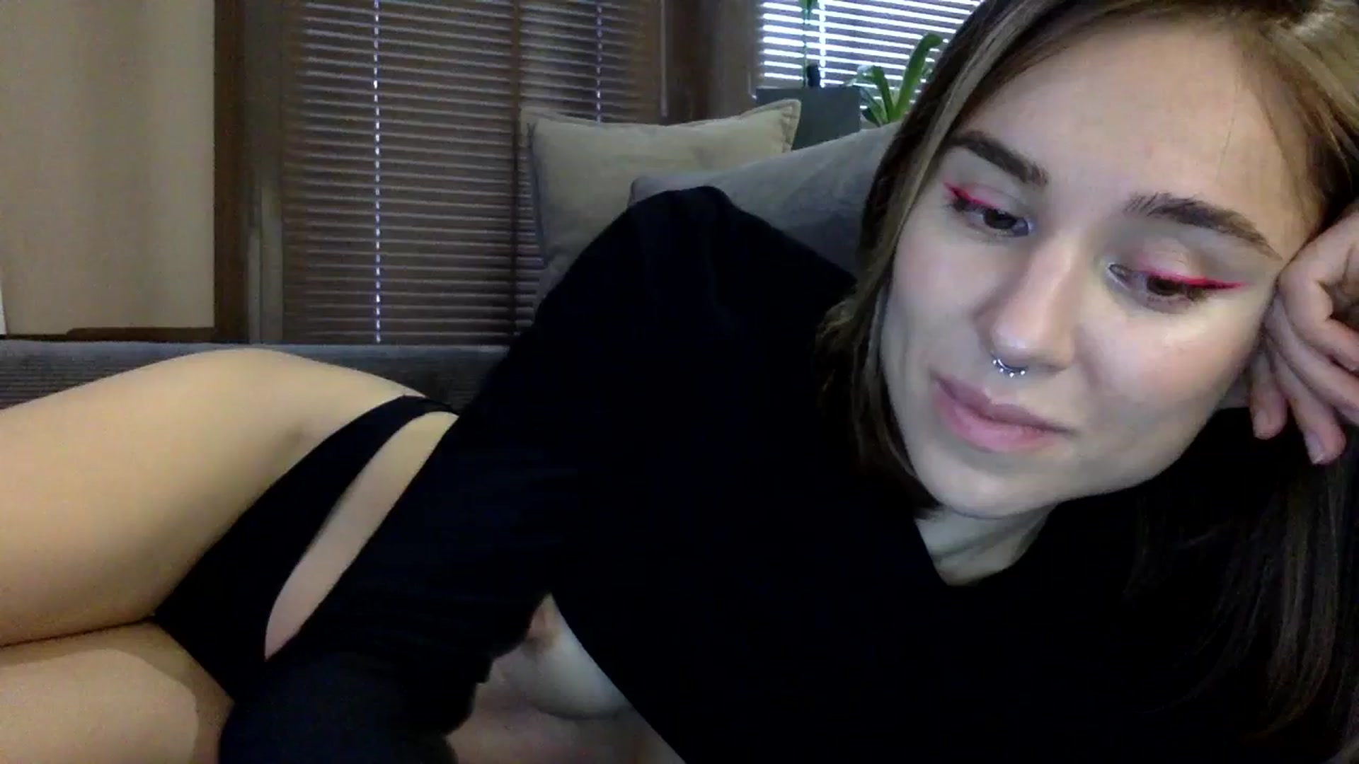 Gallery image thumbnail from EgoisticKitty's myfreecams stream on, 12/09/2023, 11:54 image 13 of 20