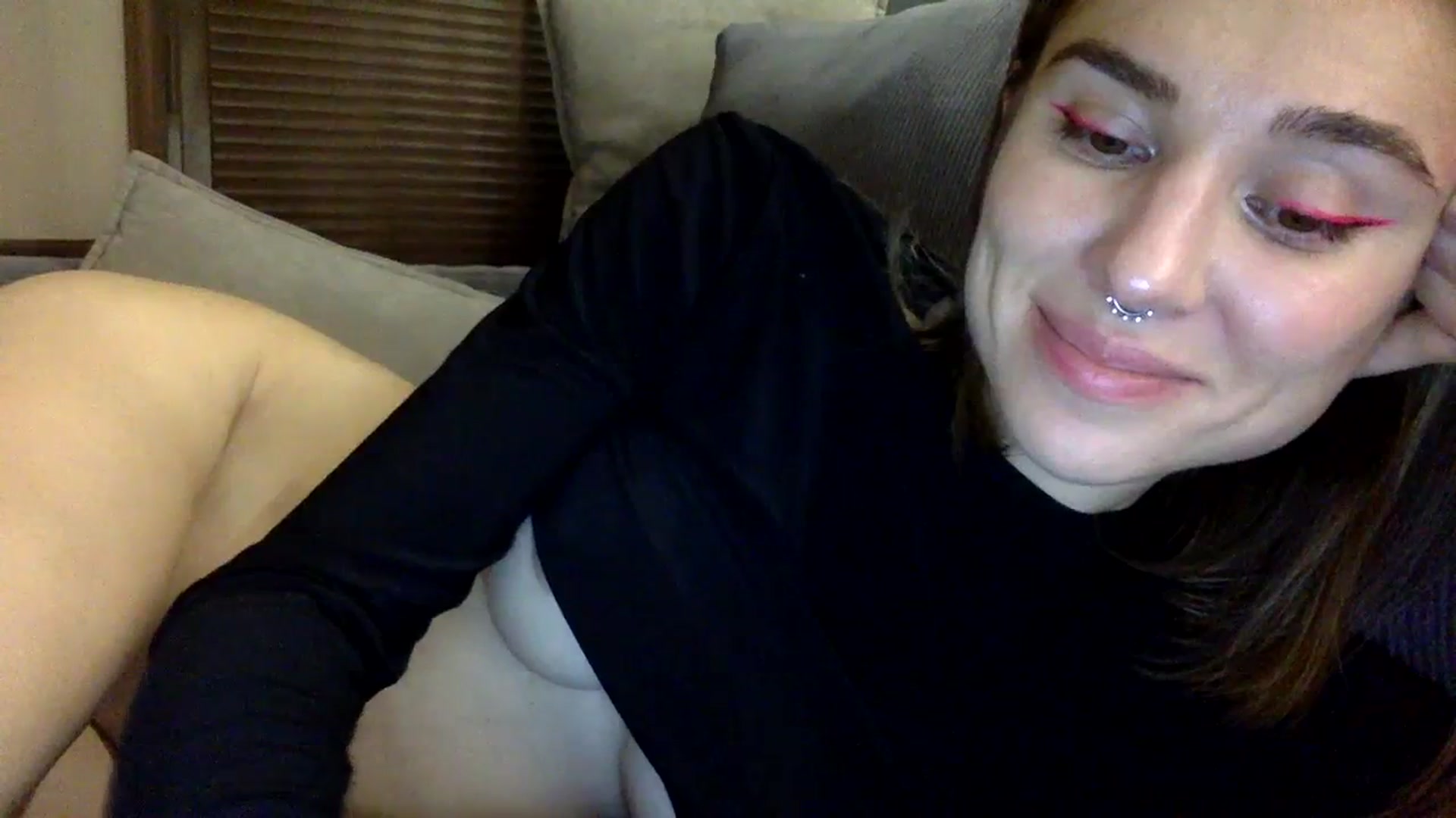 Gallery image thumbnail from EgoisticKitty's myfreecams stream on, 12/09/2023, 14:01 image 13 of 20