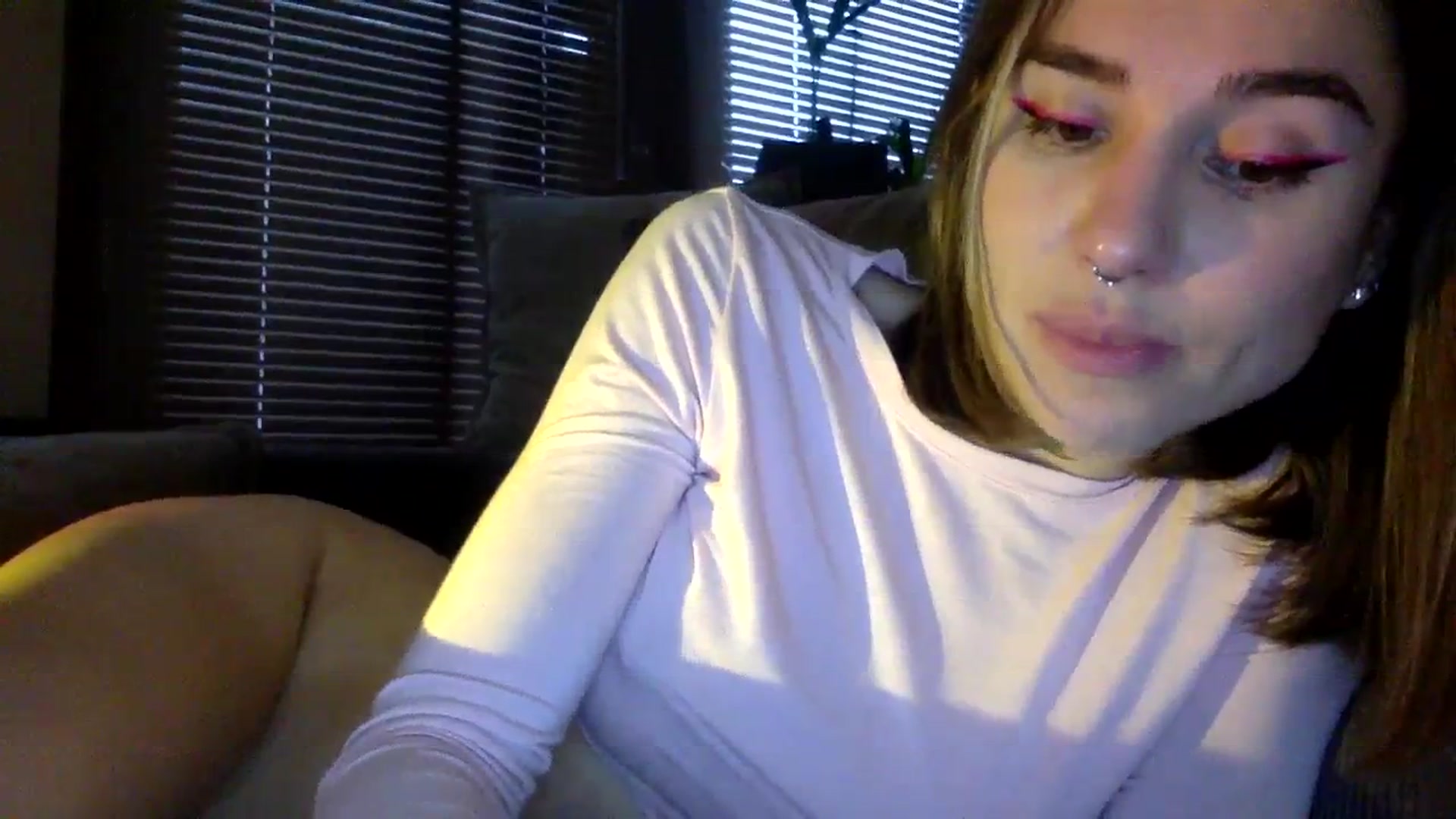 Gallery image thumbnail from EgoisticKitty's myfreecams stream on, 12/10/2023, 11:58 image 4 of 20