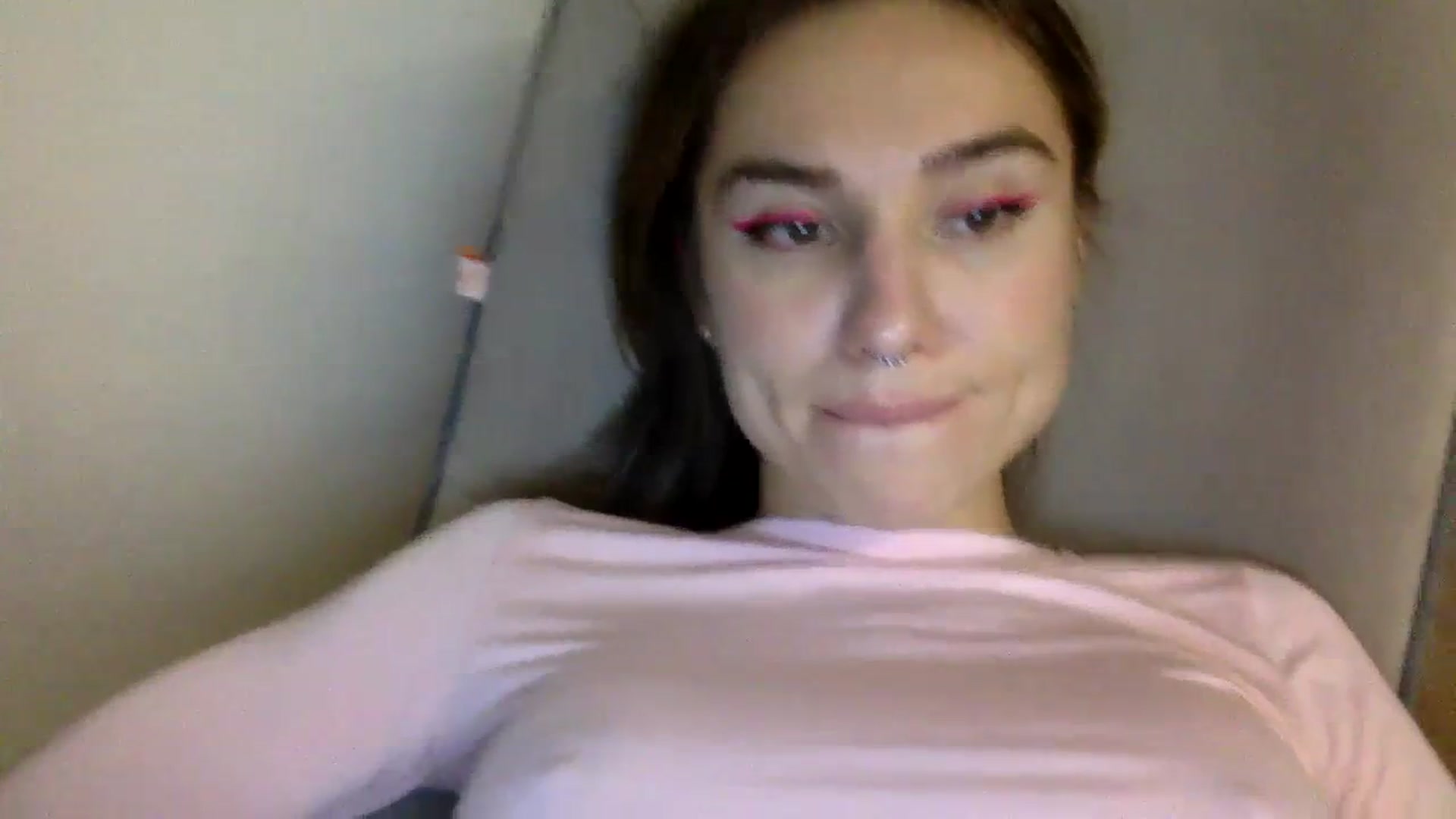 Gallery image thumbnail from EgoisticKitty's myfreecams stream on, 12/10/2023, 13:04 image 11 of 20