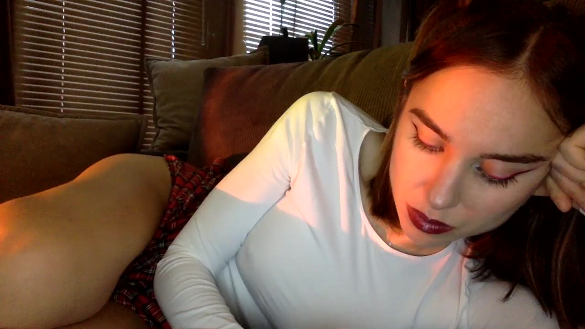 Gallery image thumbnail from EgoisticKitty's myfreecams stream on, 12/11/2023, 10:23 image 15 of 20