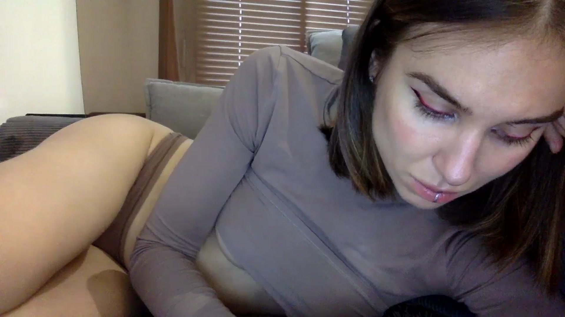 Gallery image thumbnail from EgoisticKitty's myfreecams stream on, 12/12/2023, 09:42 image 19 of 20