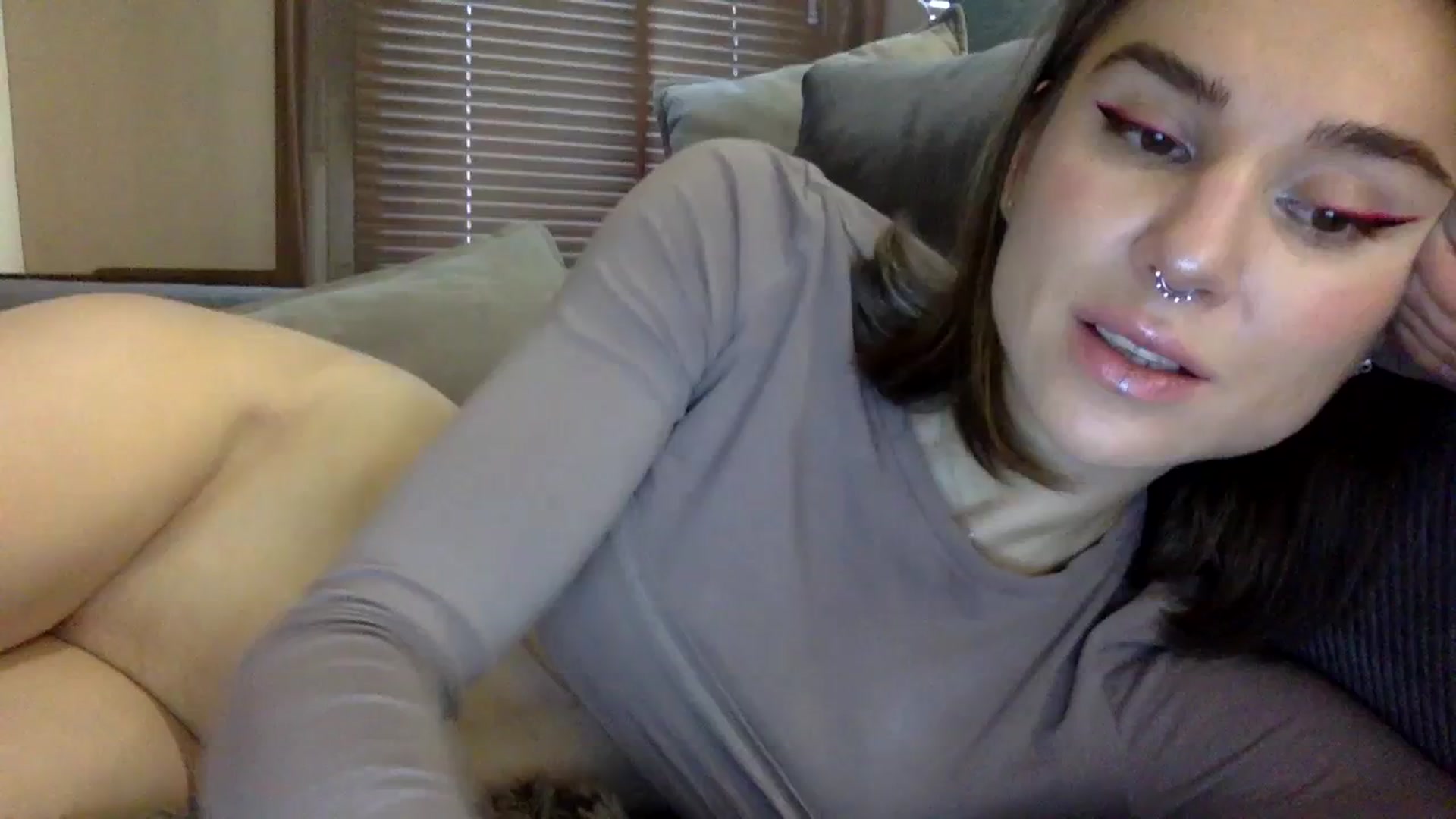 Gallery image thumbnail from EgoisticKitty's myfreecams stream on, 12/12/2023, 11:48 image 1 of 20