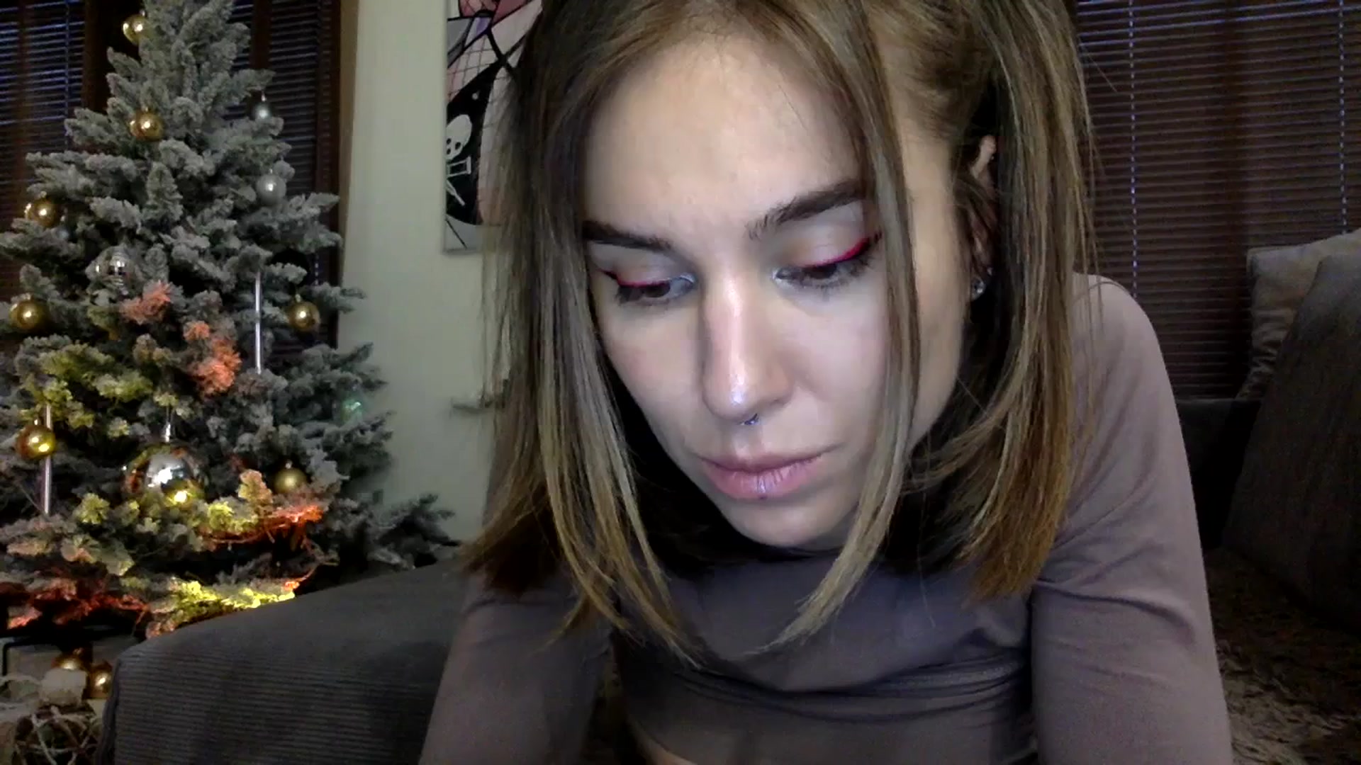 Gallery image thumbnail from EgoisticKitty's myfreecams stream on, 12/12/2023, 11:48 image 16 of 20
