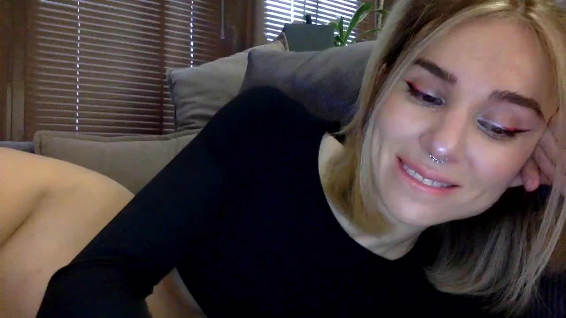 Gallery image thumbnail from EgoisticKitty's myfreecams stream on, 12/13/2023, 12:41 image 1 of 20