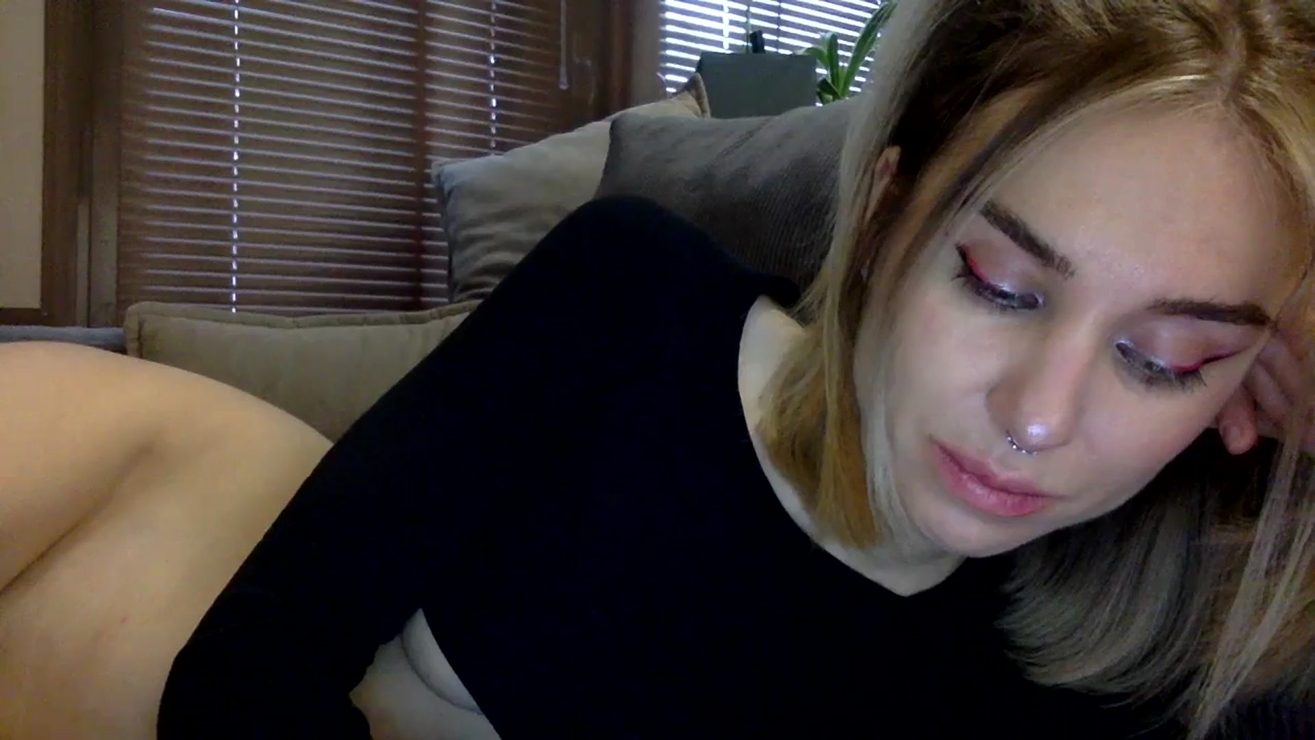 Gallery image thumbnail from EgoisticKitty's myfreecams stream on, 12/13/2023, 12:41 image 2 of 20