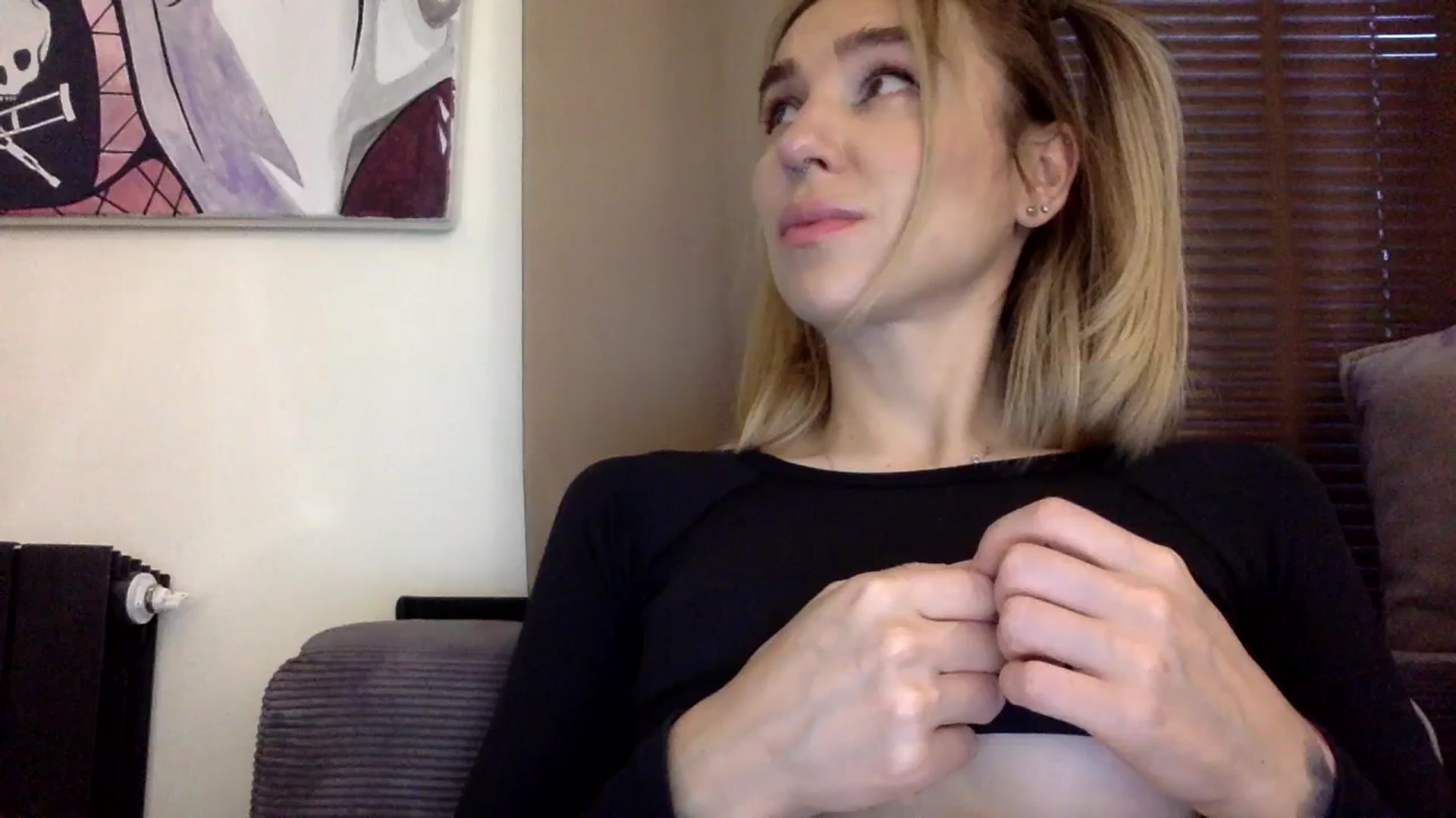 Gallery image thumbnail from EgoisticKitty's myfreecams stream on, 12/13/2023, 12:41 image 18 of 20
