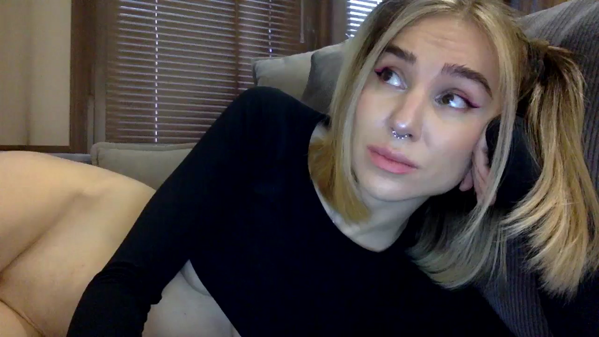 Gallery image thumbnail from EgoisticKitty's myfreecams stream on, 12/13/2023, 12:41 image 5 of 20
