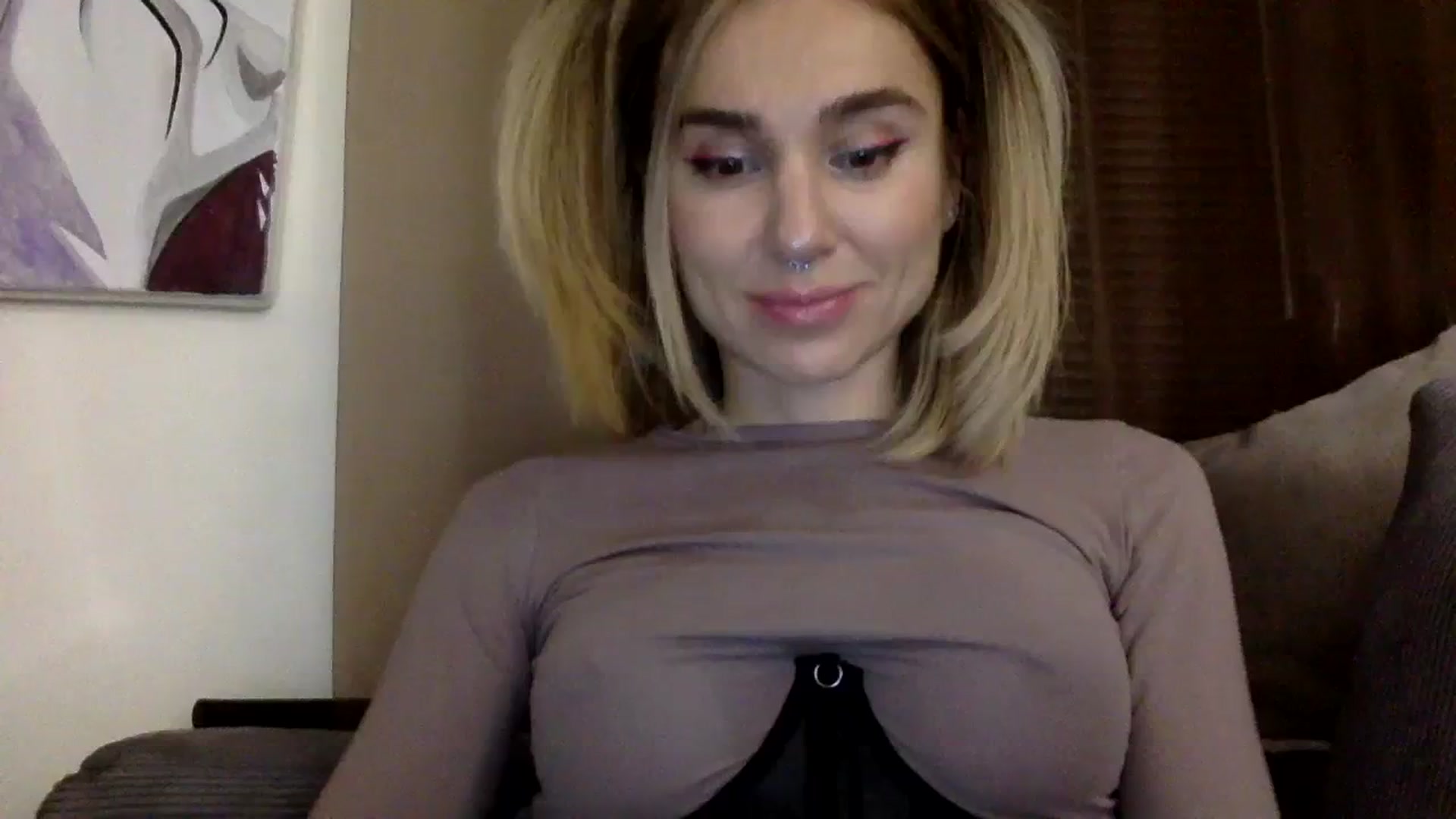 Gallery image thumbnail from EgoisticKitty's myfreecams stream on, 12/13/2023, 14:25 image 18 of 20