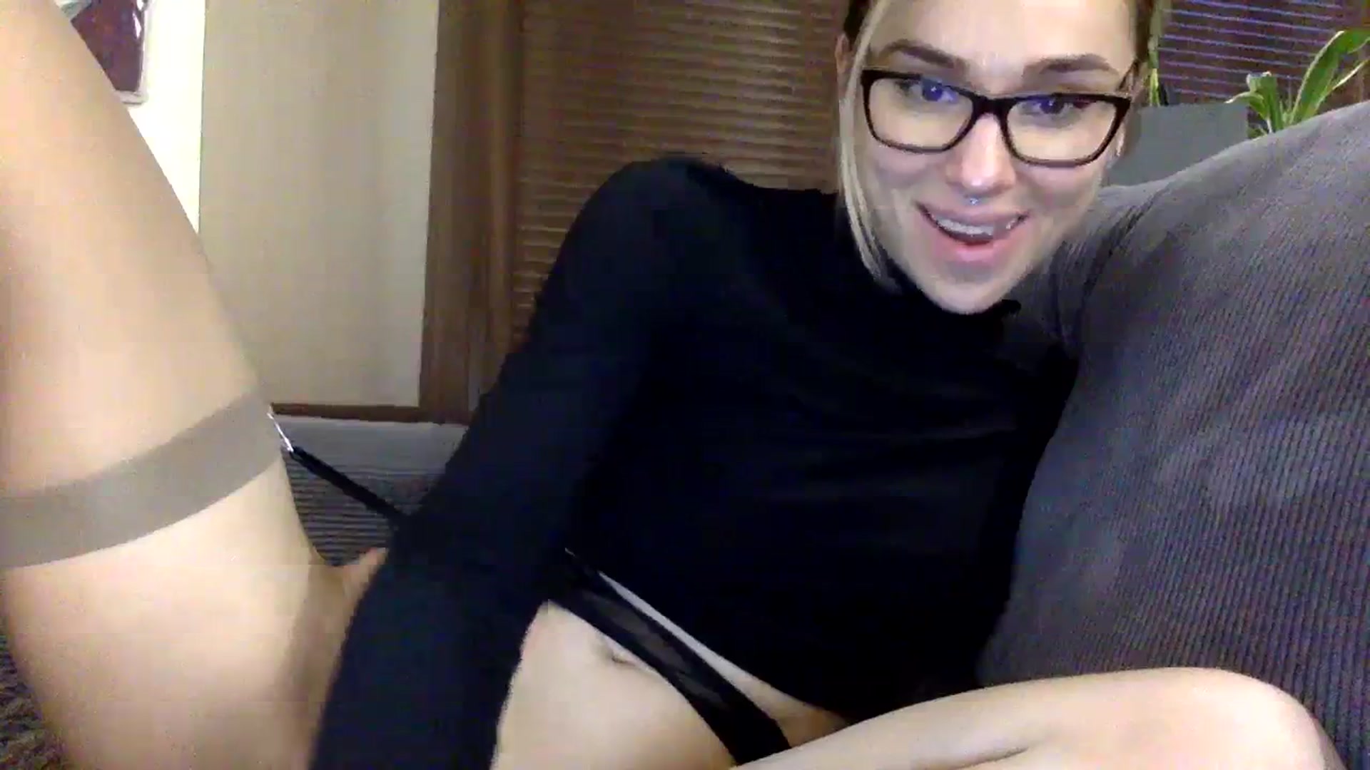 Gallery image thumbnail from EgoisticKitty's myfreecams stream on, 12/14/2023, 13:15 image 13 of 20