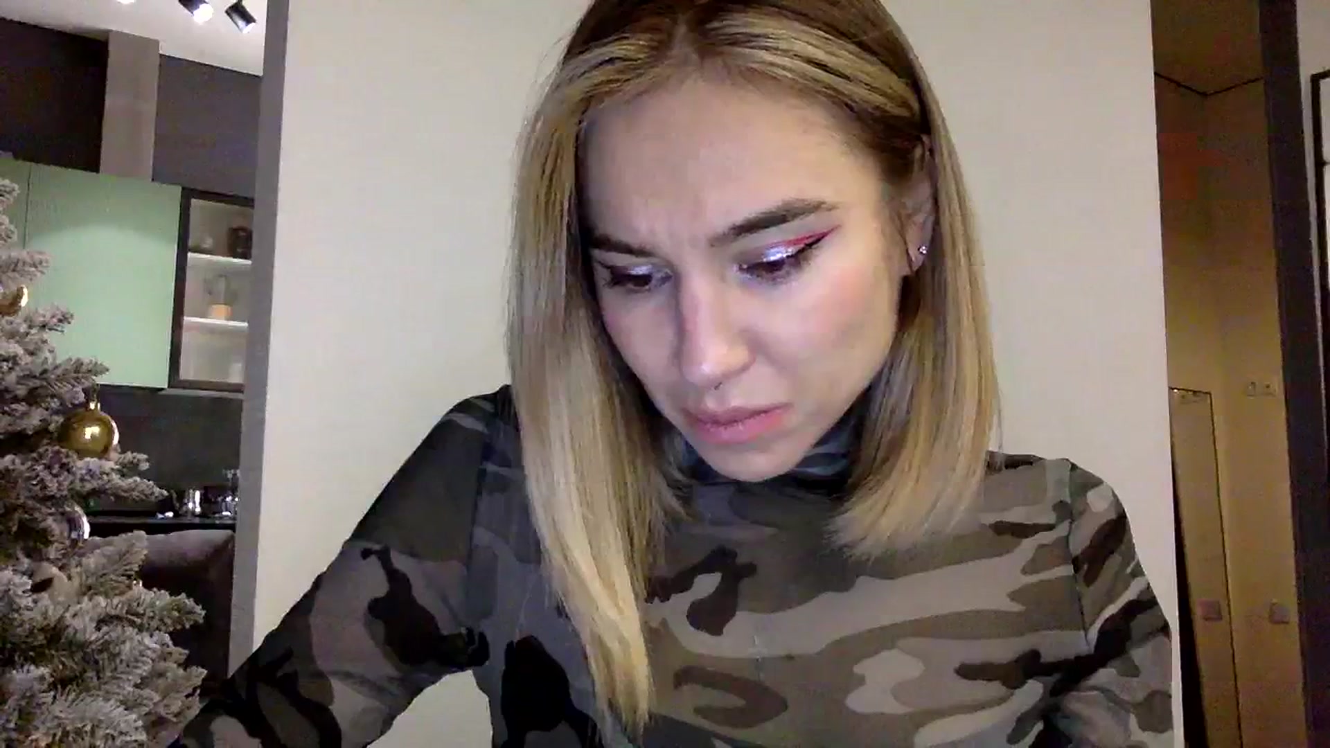 Gallery image thumbnail from EgoisticKitty's myfreecams stream on, 12/15/2023, 10:17 image 14 of 20
