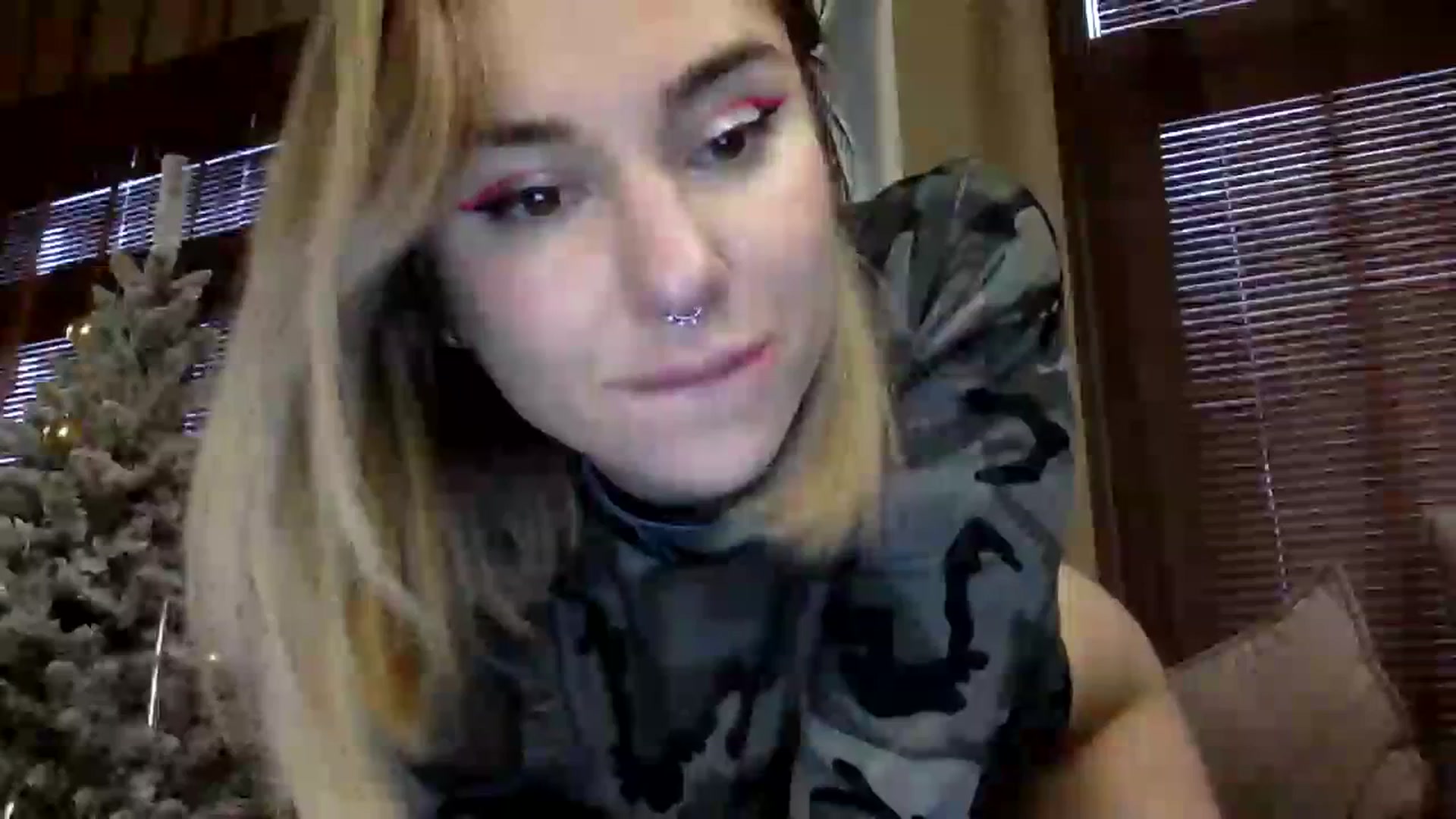 Gallery image thumbnail from EgoisticKitty's myfreecams stream on, 12/15/2023, 10:45 image 13 of 20