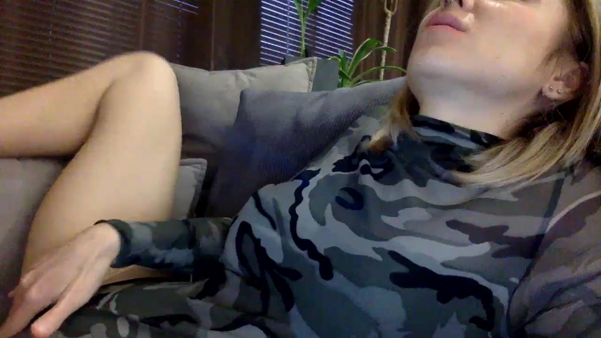 Gallery image thumbnail from EgoisticKitty's myfreecams stream on, 12/15/2023, 13:20 image 16 of 20