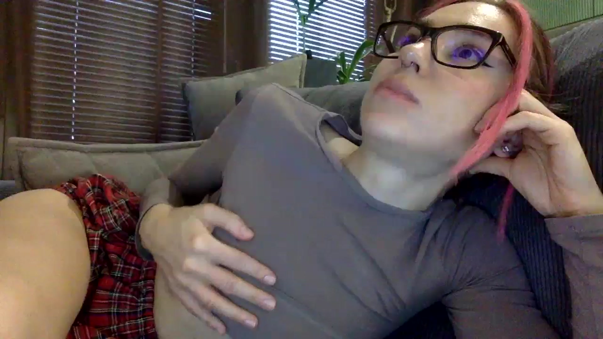 Gallery image thumbnail from EgoisticKitty's myfreecams stream on, 12/16/2023, 12:07 image 15 of 20