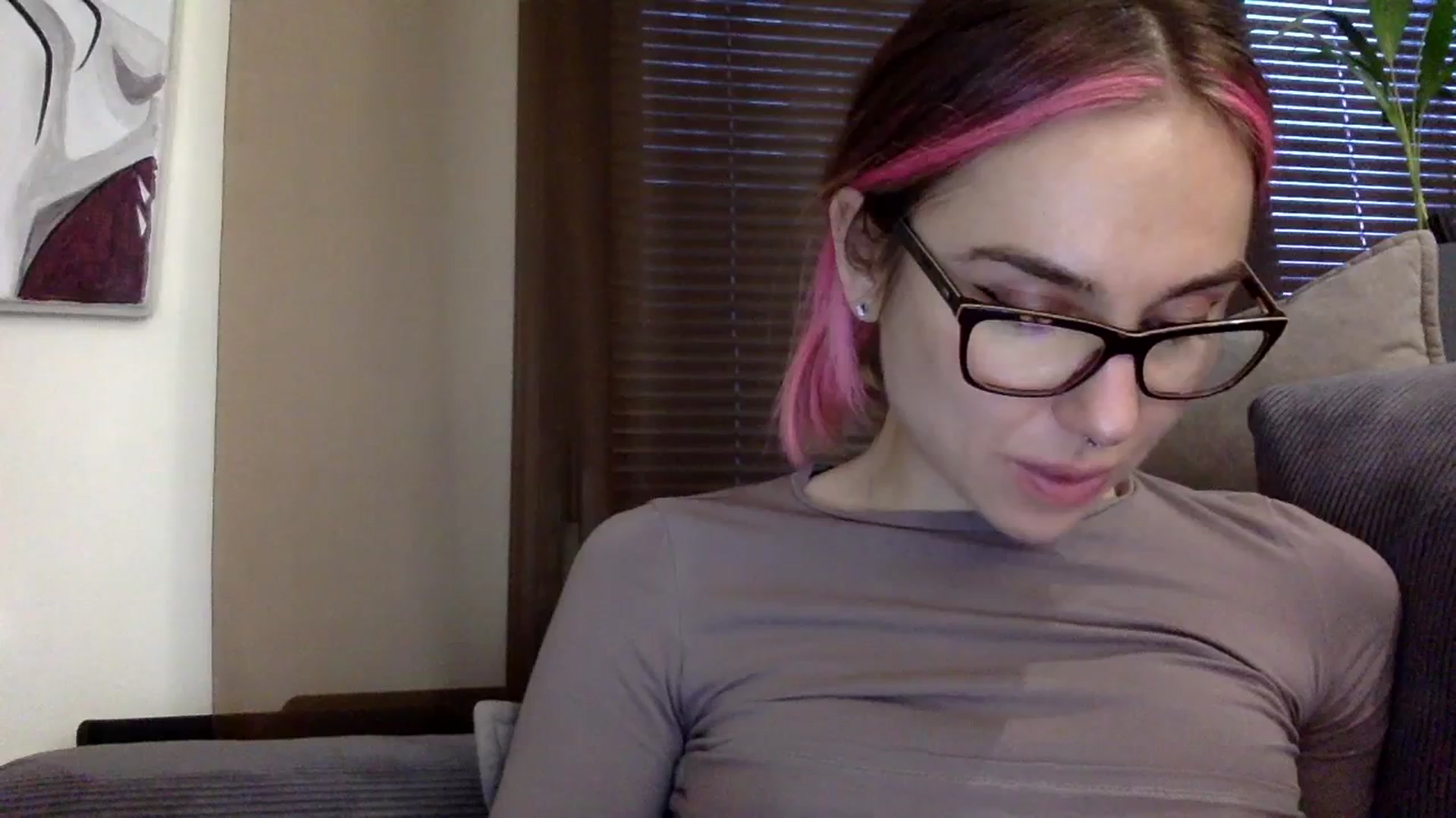 Gallery image thumbnail from EgoisticKitty's myfreecams stream on, 12/16/2023, 13:03 image 16 of 20