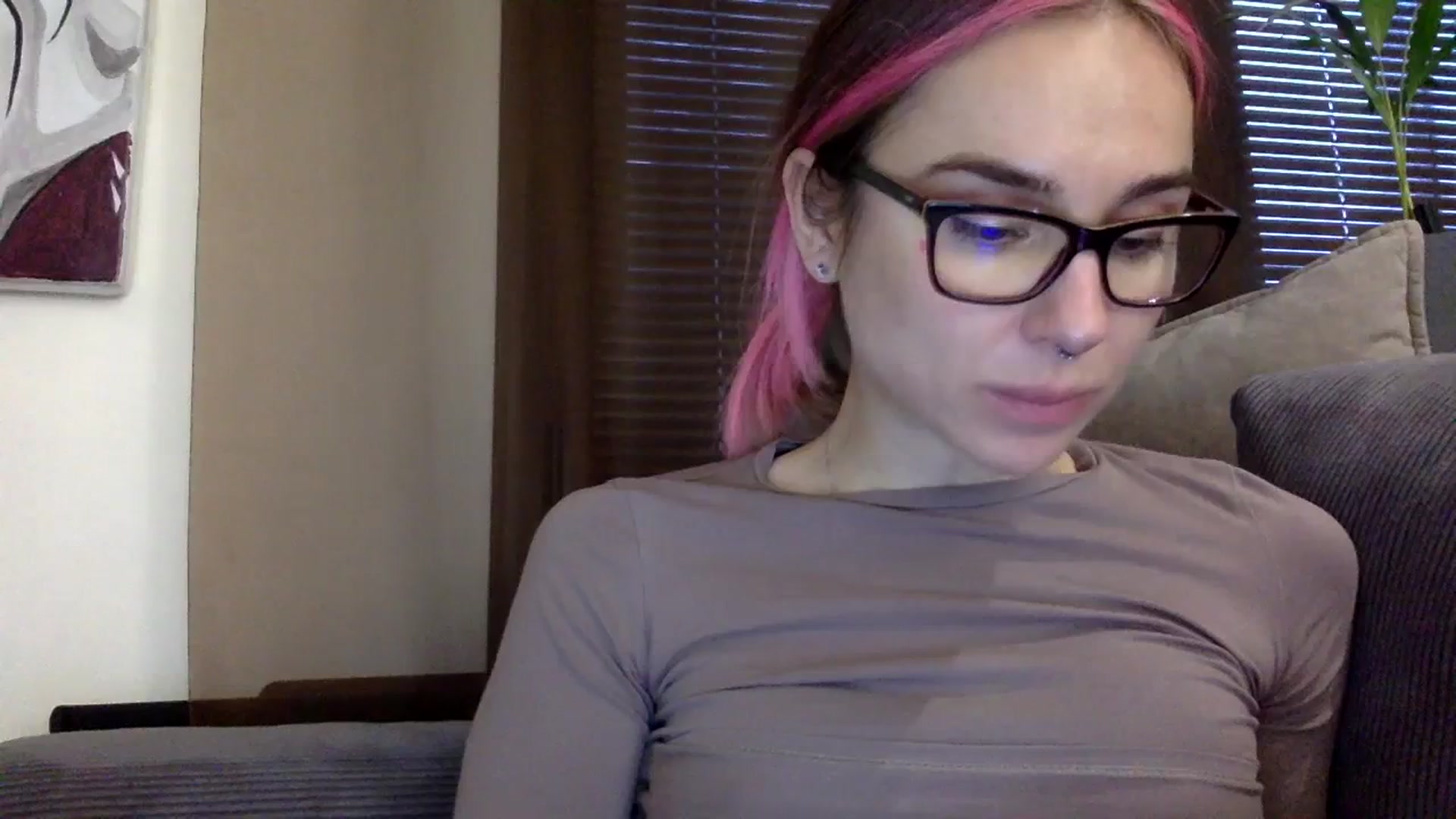 Gallery image thumbnail from EgoisticKitty's myfreecams stream on, 12/16/2023, 13:03 image 14 of 20