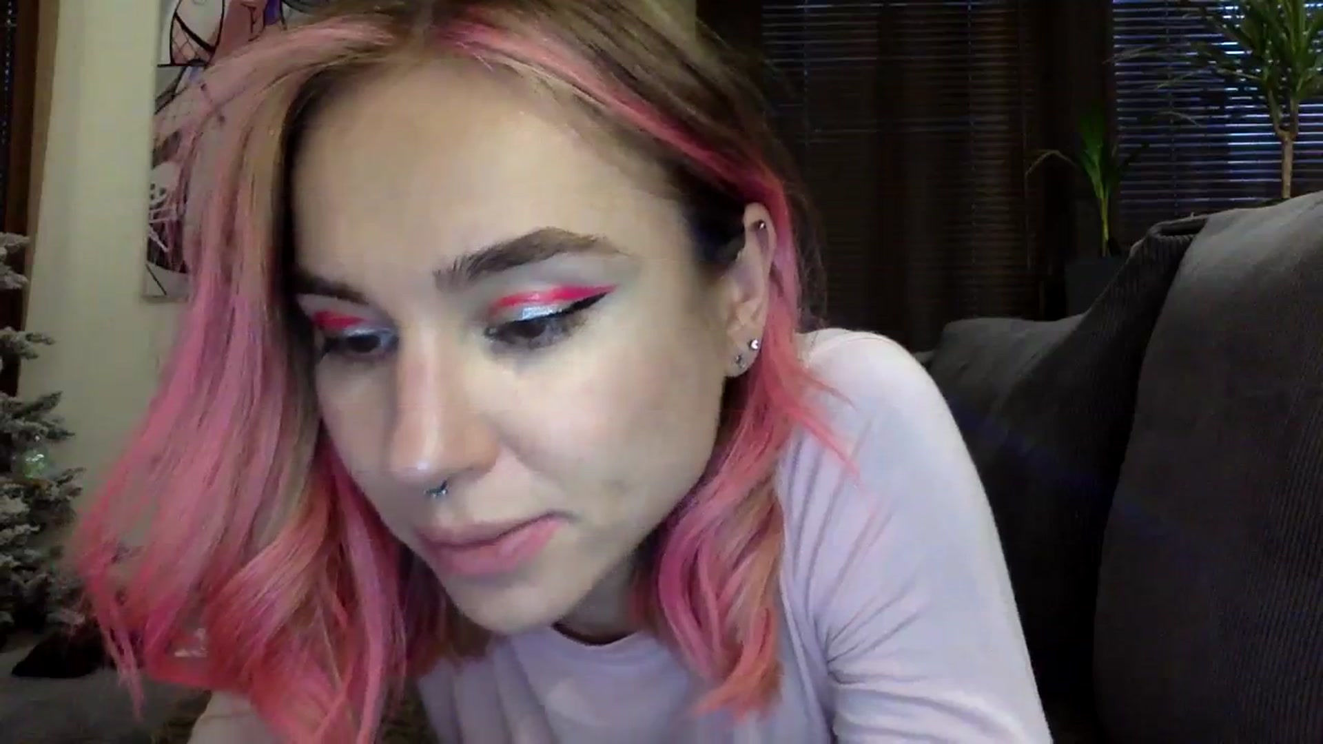 Gallery image thumbnail from EgoisticKitty's myfreecams stream on, 12/17/2023, 12:46 image 15 of 20