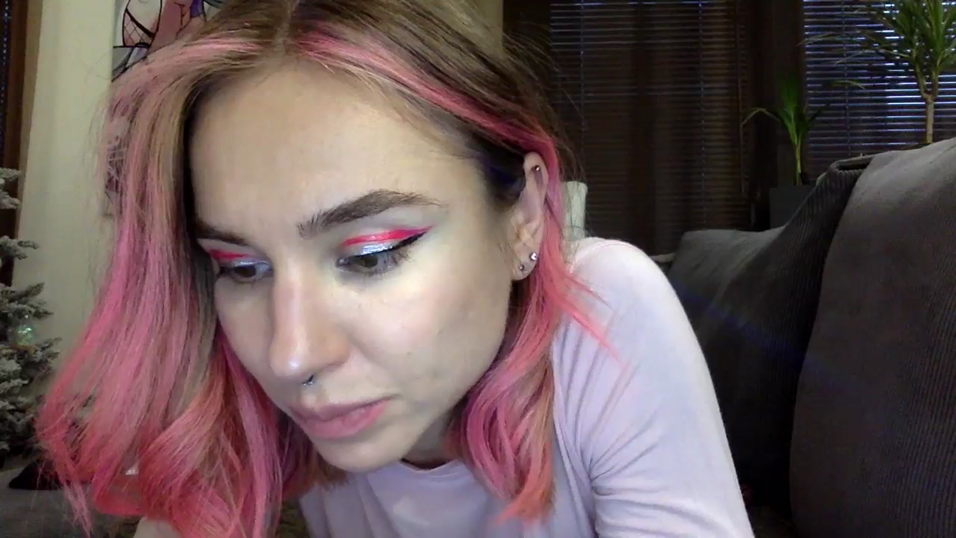 Gallery image thumbnail from EgoisticKitty's myfreecams stream on, 12/17/2023, 12:46 image 14 of 20