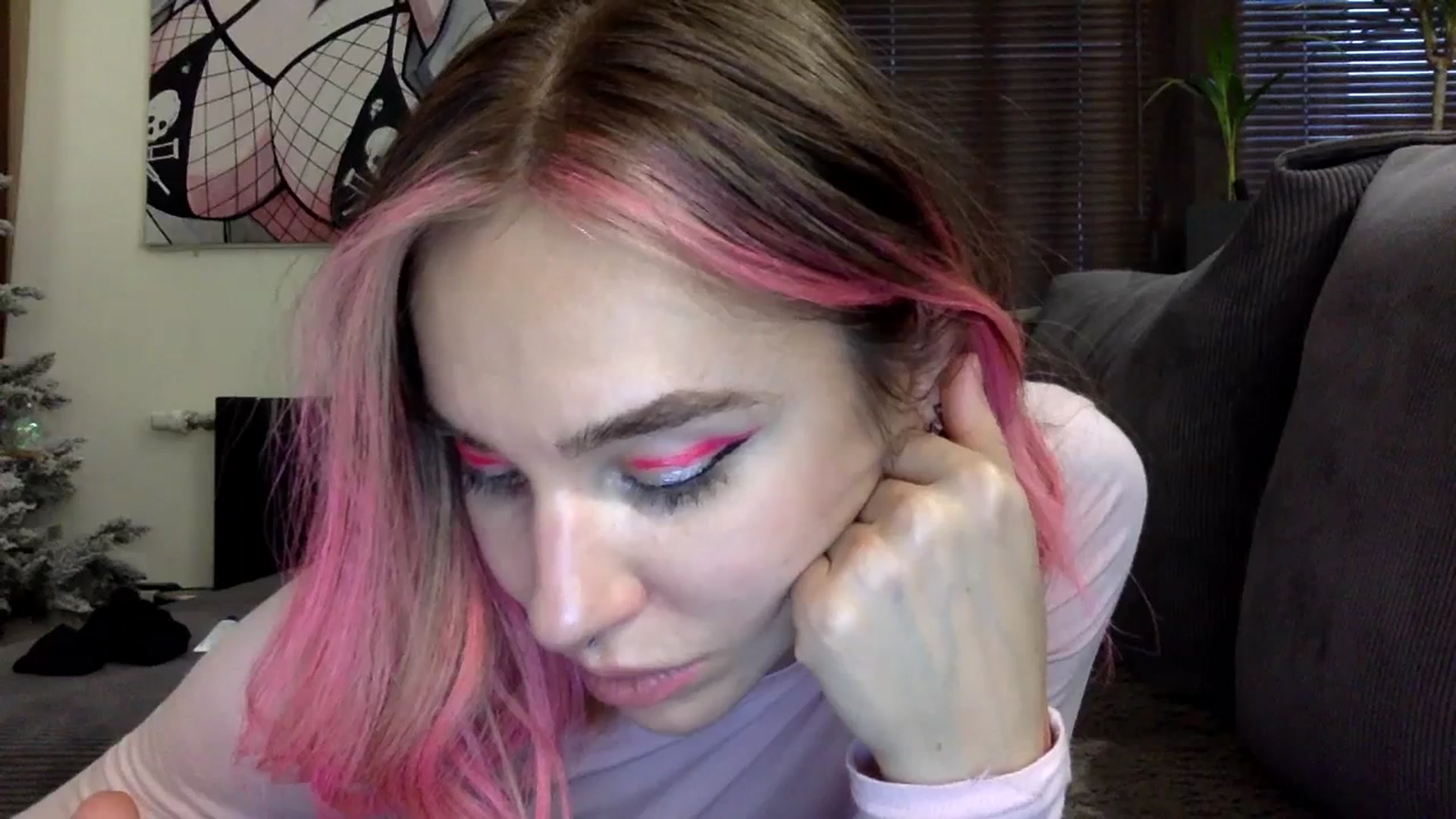 Gallery image thumbnail from EgoisticKitty's myfreecams stream on, 12/17/2023, 12:46 image 3 of 20