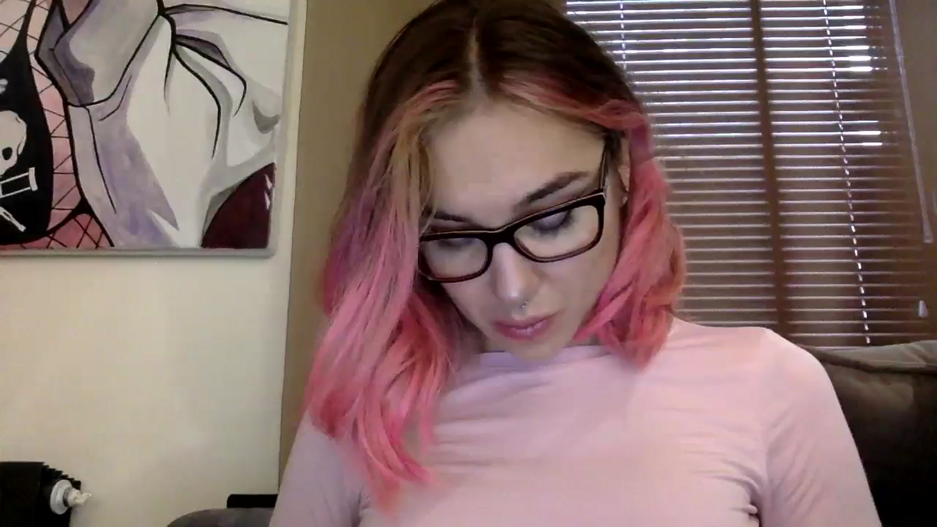 Gallery image thumbnail from EgoisticKitty's myfreecams stream on, 12/18/2023, 08:29 image 1 of 20