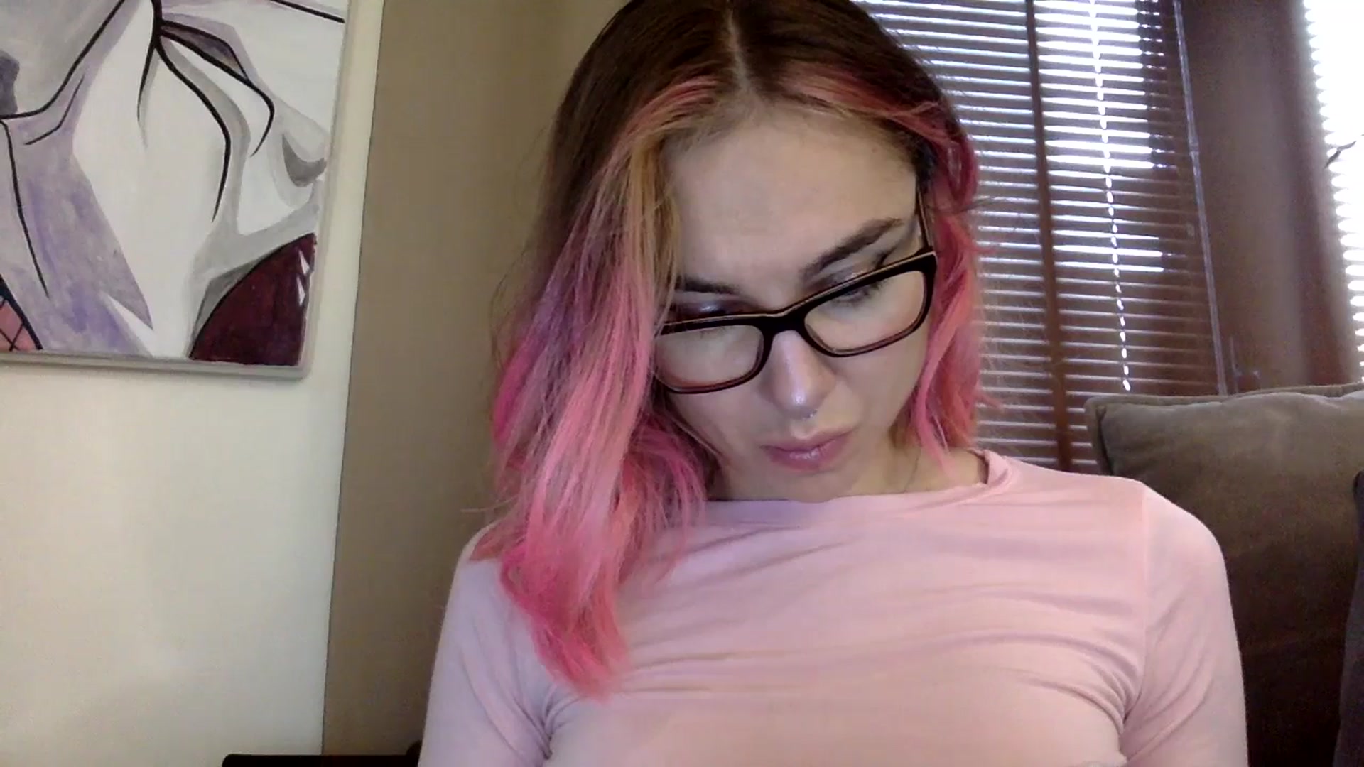 Gallery image thumbnail from EgoisticKitty's myfreecams stream on, 12/18/2023, 08:29 image 15 of 20