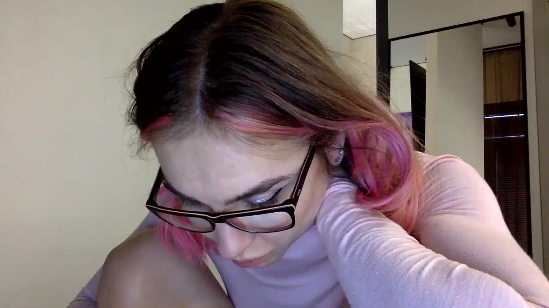 Gallery image thumbnail from EgoisticKitty's myfreecams stream on, 12/18/2023, 10:56 image 16 of 20
