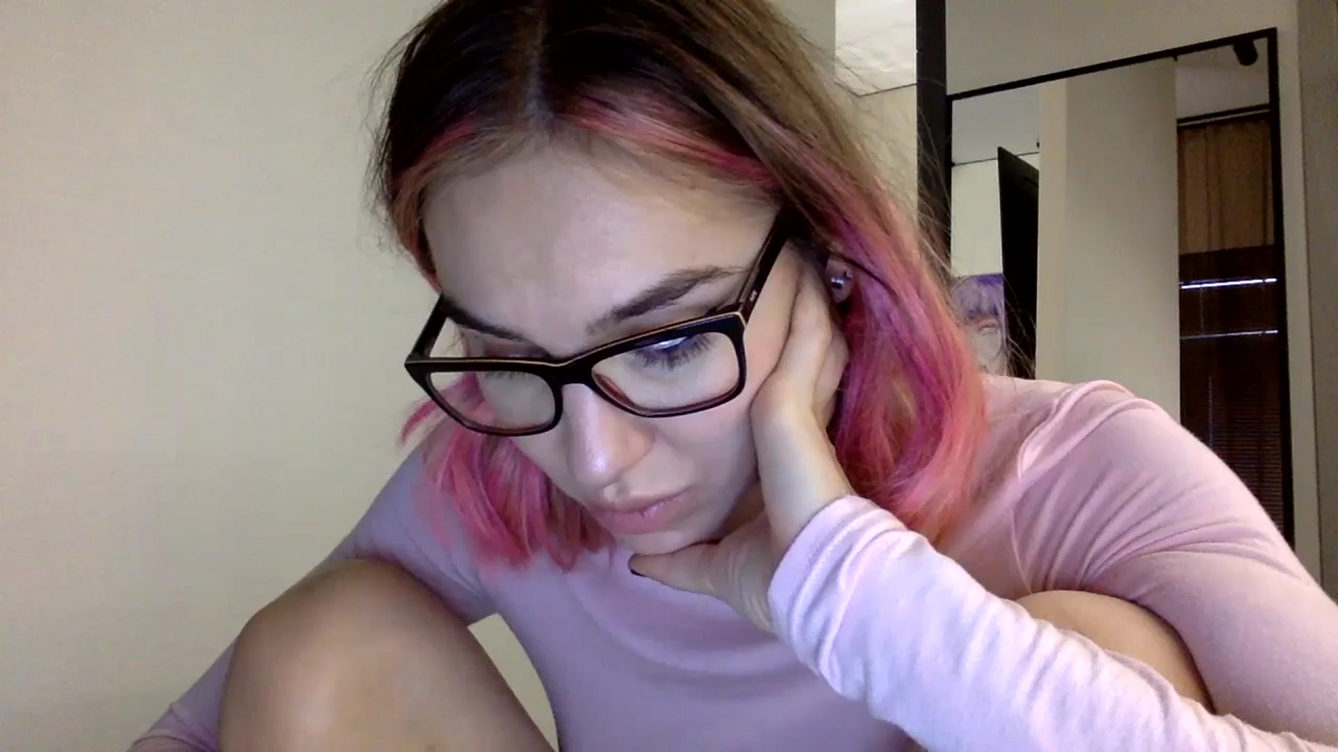 Gallery image thumbnail from EgoisticKitty's myfreecams stream on, 12/18/2023, 10:56 image 19 of 20