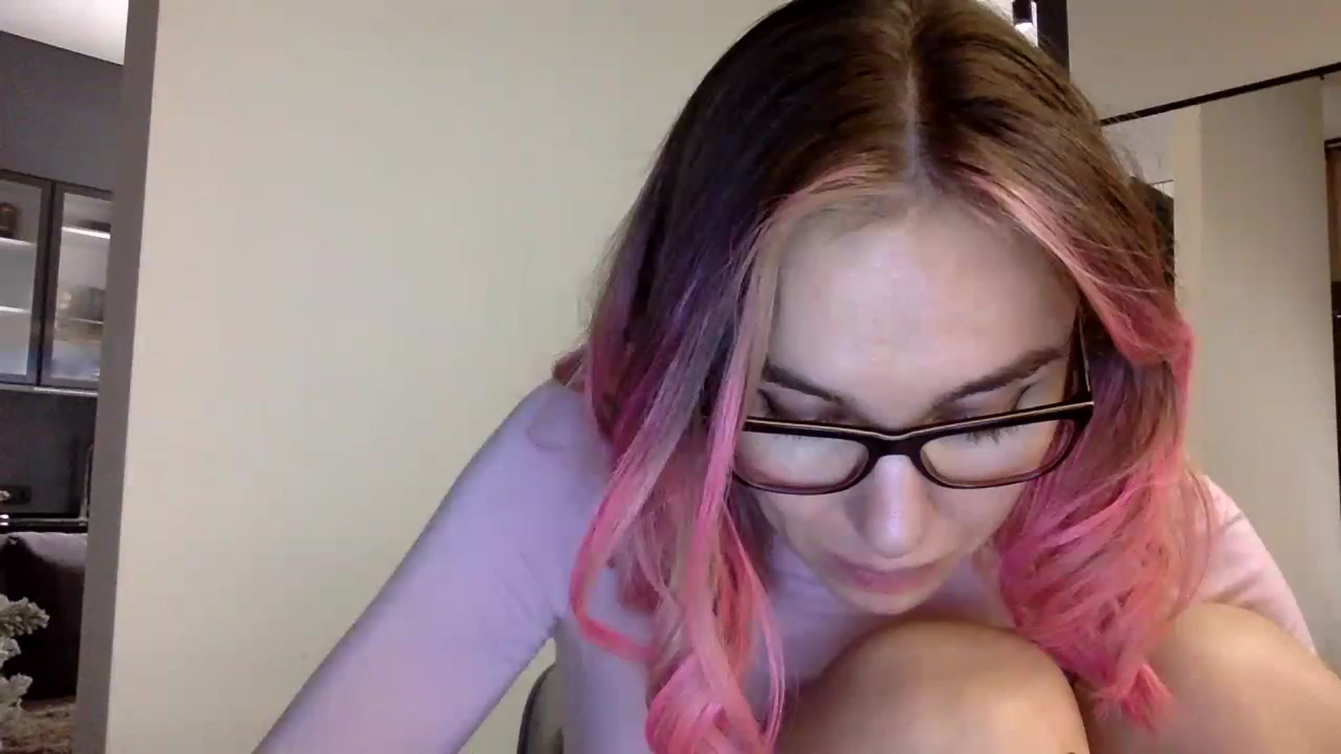 Gallery image thumbnail from EgoisticKitty's myfreecams stream on, 12/18/2023, 12:40 image 13 of 20