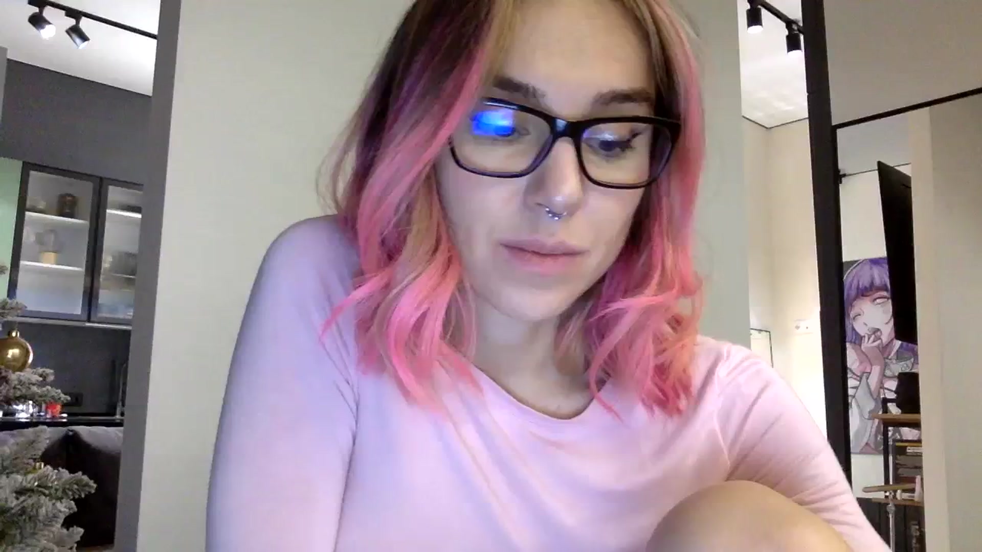 Gallery image thumbnail from EgoisticKitty's myfreecams stream on, 12/18/2023, 12:40 image 4 of 20
