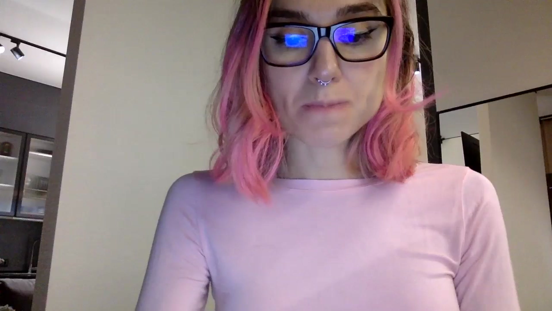 Gallery image thumbnail from EgoisticKitty's myfreecams stream on, 12/18/2023, 12:40 image 17 of 20