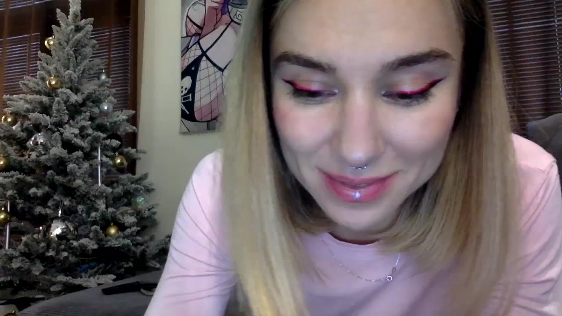 Gallery image thumbnail from EgoisticKitty's myfreecams stream on, 12/19/2023, 10:15 image 11 of 20