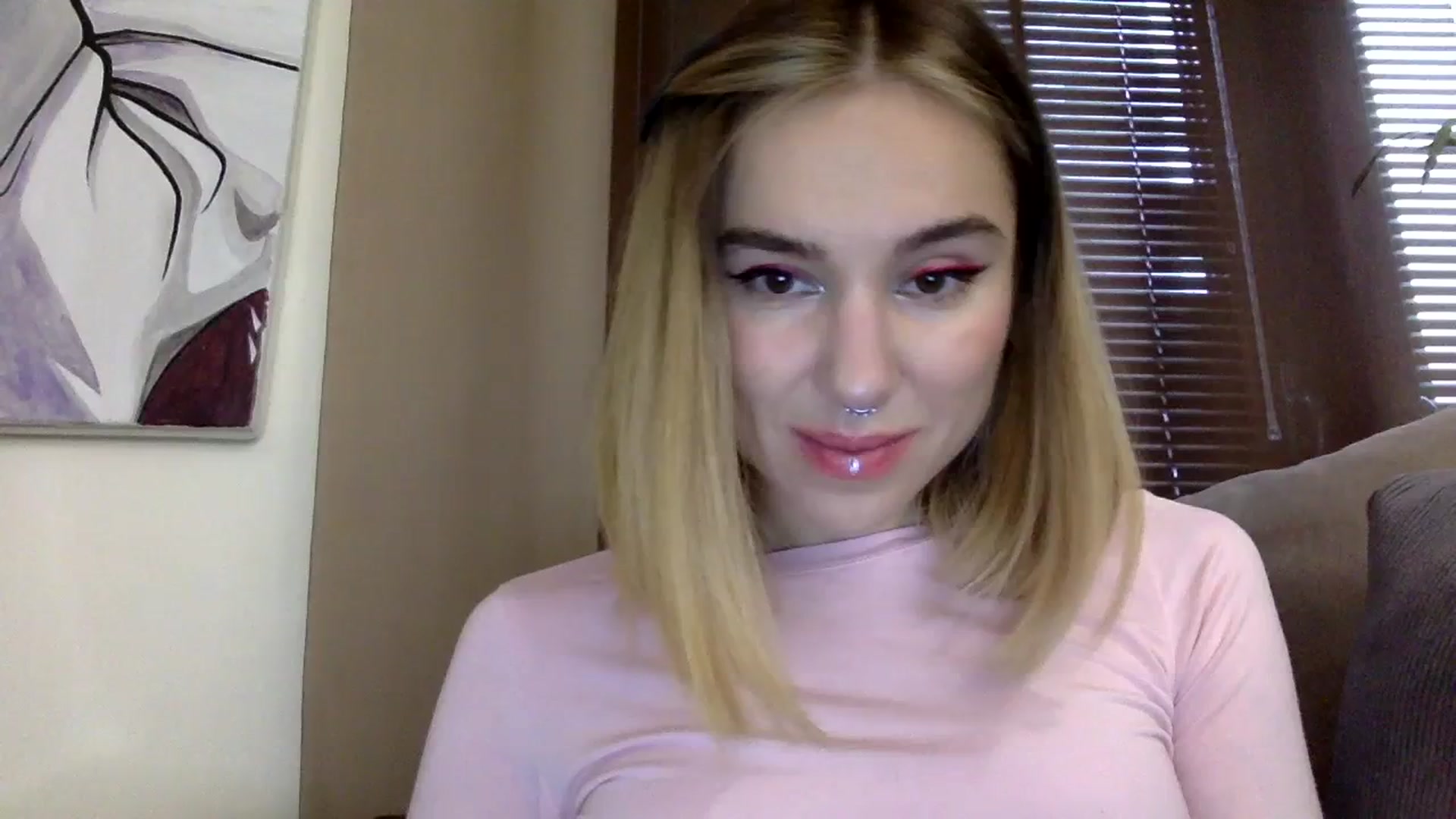 Gallery image thumbnail from EgoisticKitty's myfreecams stream on, 12/19/2023, 10:15 image 1 of 20