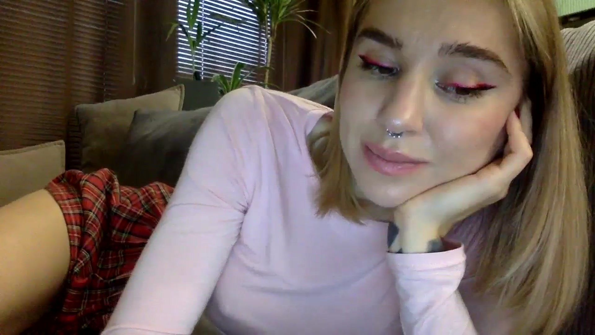 Gallery image thumbnail from EgoisticKitty's myfreecams stream on, 12/19/2023, 11:36 image 10 of 20